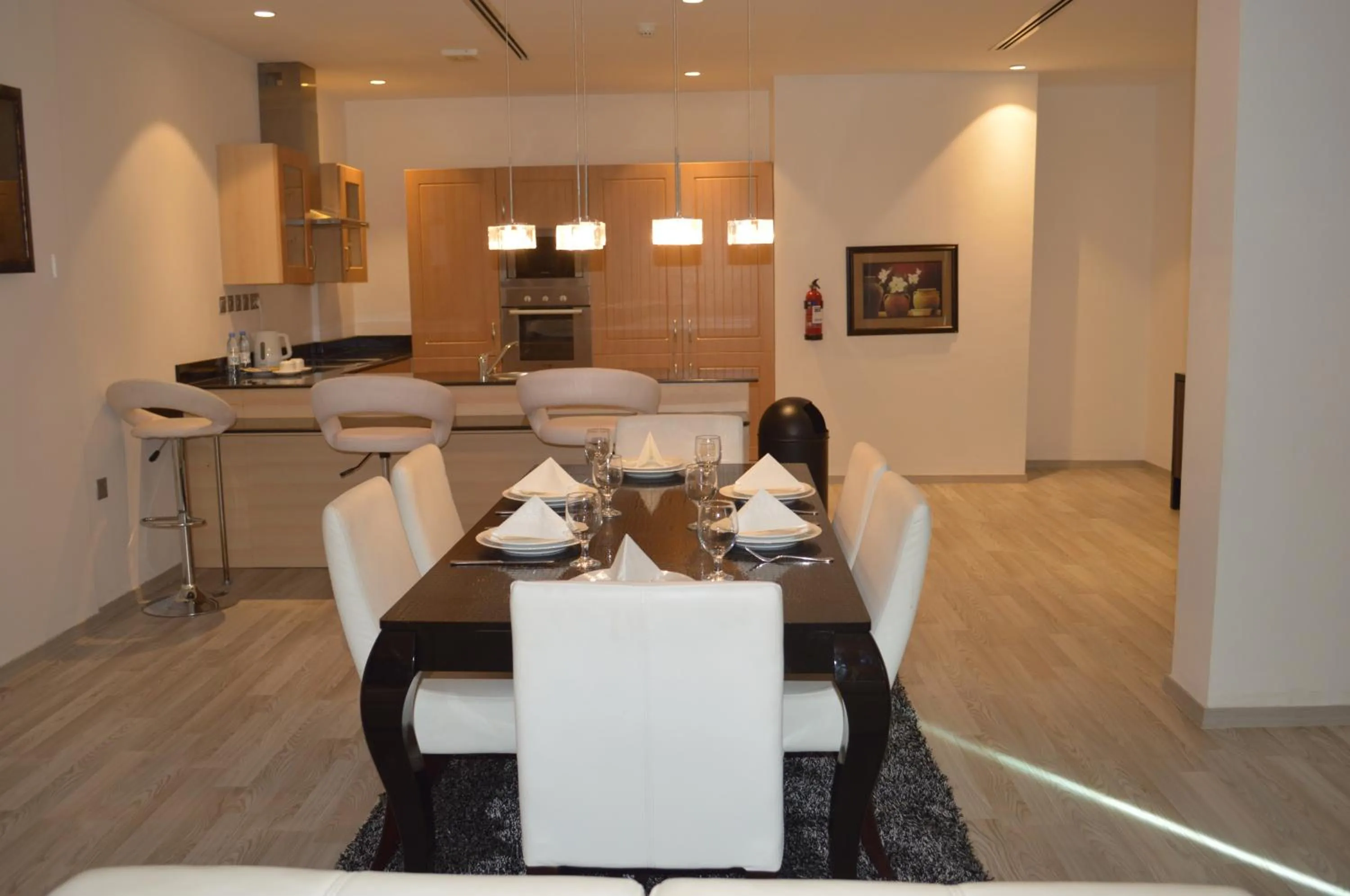 Kitchen or kitchenette in Ista Suites Seef