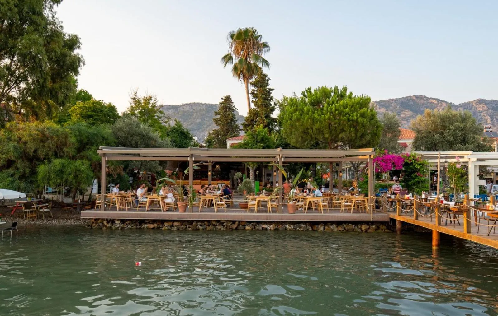 Restaurant/places to eat in Son2oda