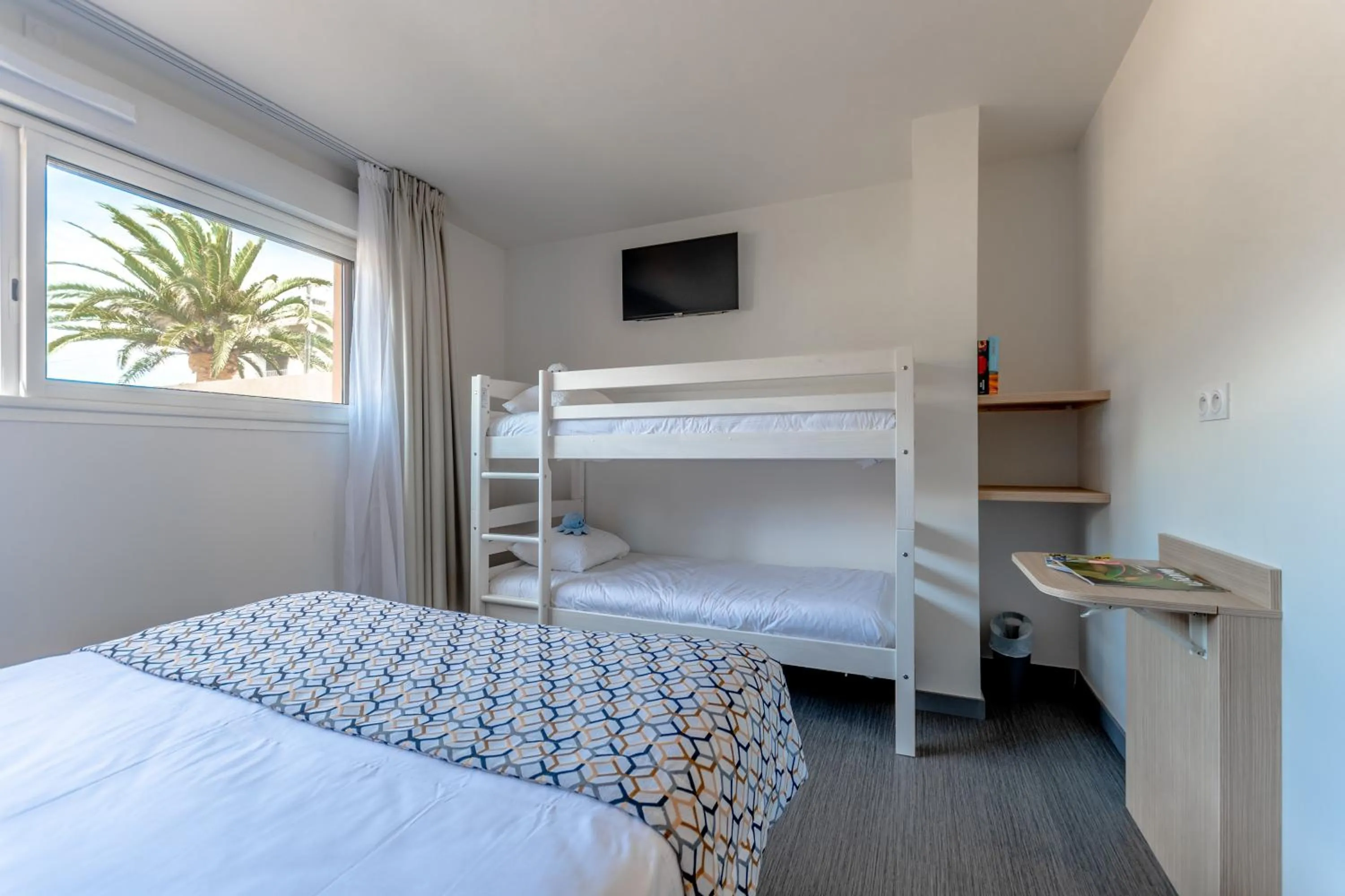 Bedroom, Bed in Hotel Le Virevent