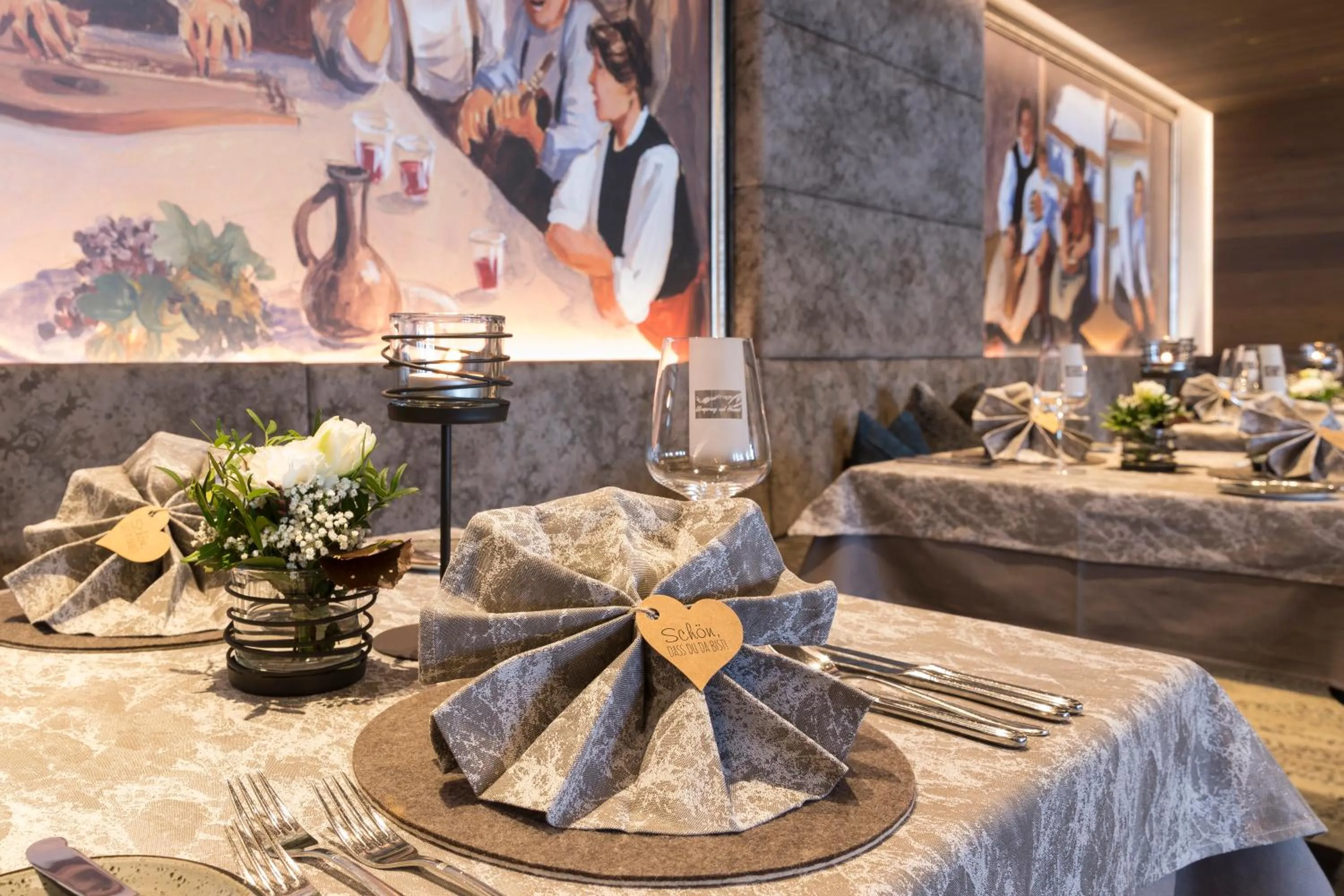 Restaurant/places to eat in GenussHotel Sonnblick