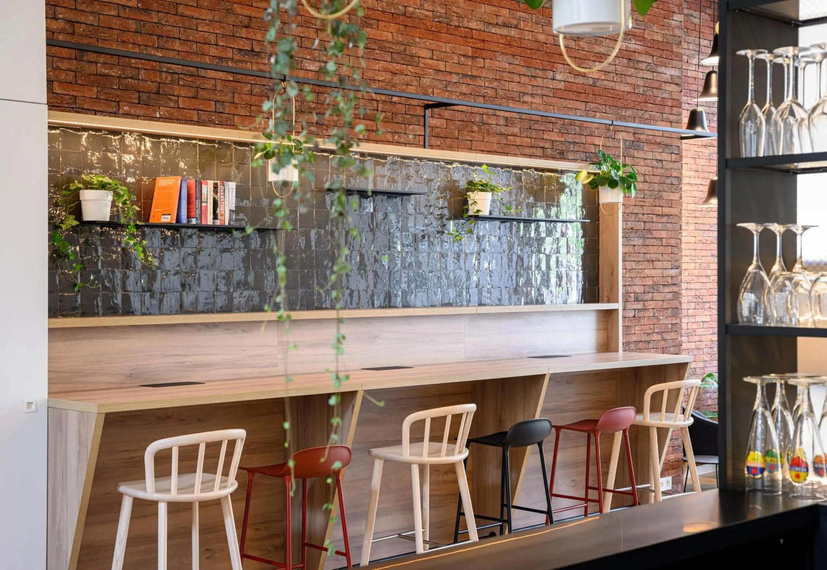 Lobby or reception in B&B HOTEL Brussels East Woluwe