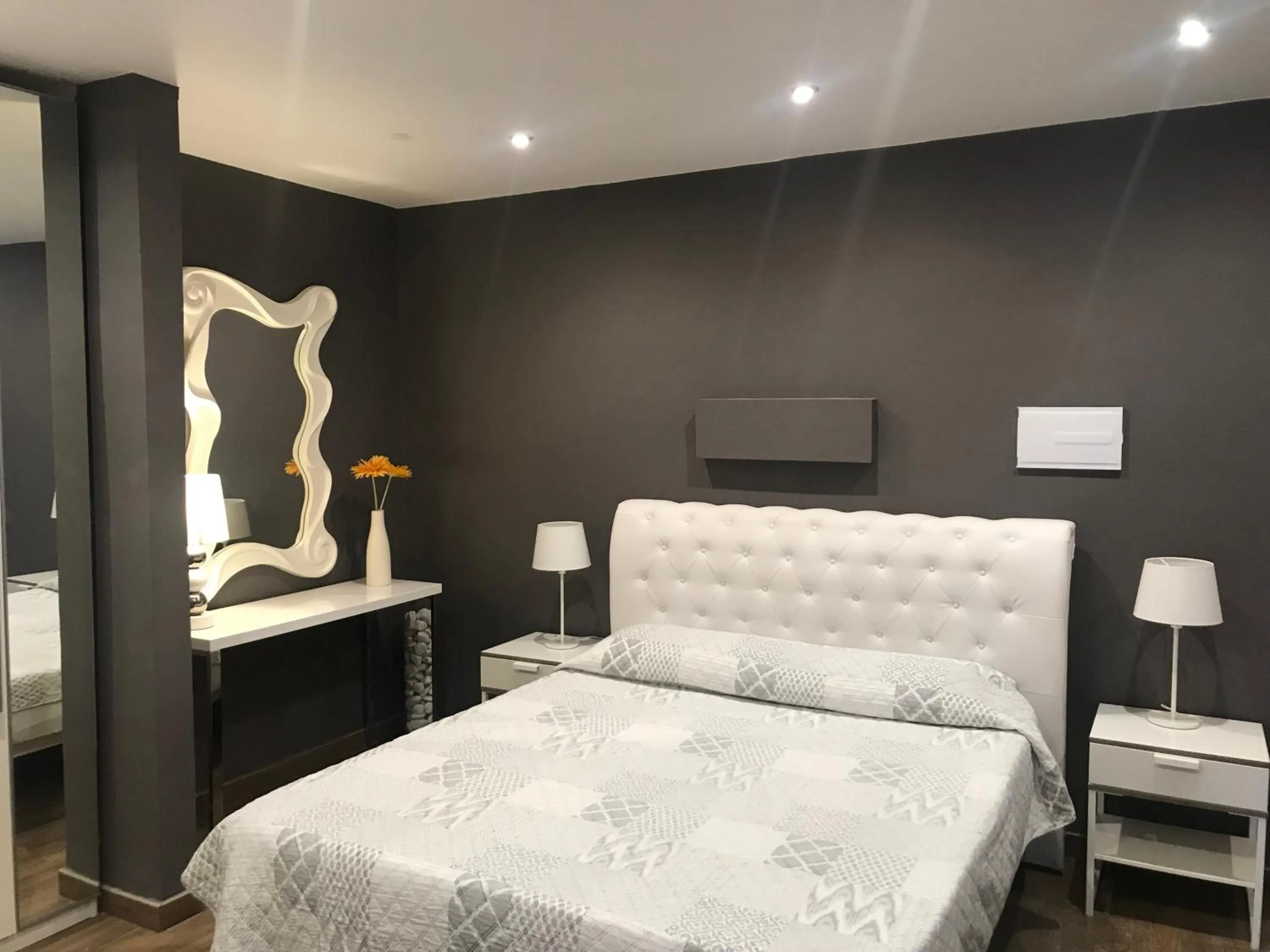 Decorative detail, Bed in Petit Mirador