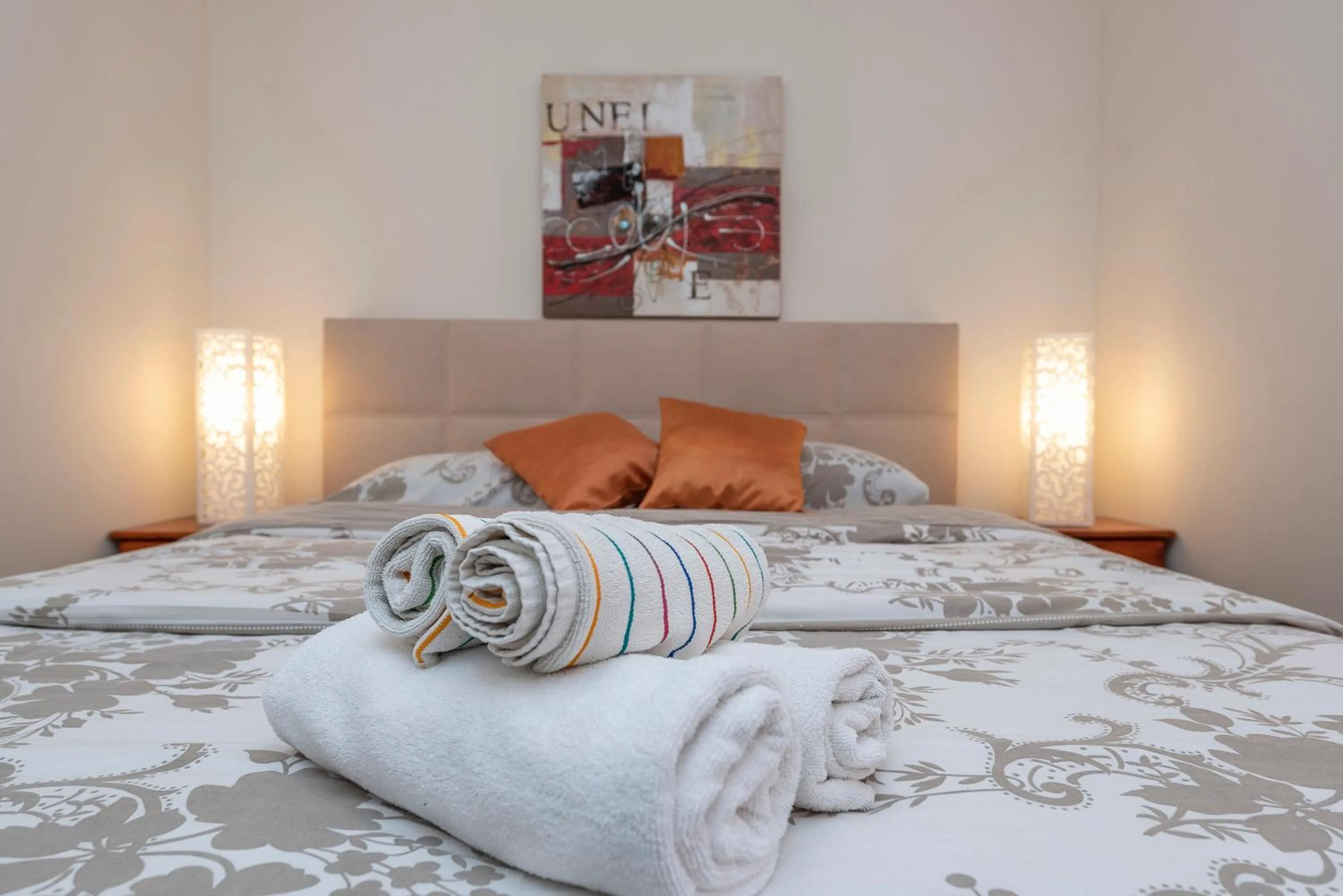 Bed in Villa Vanilla with Heated Pool