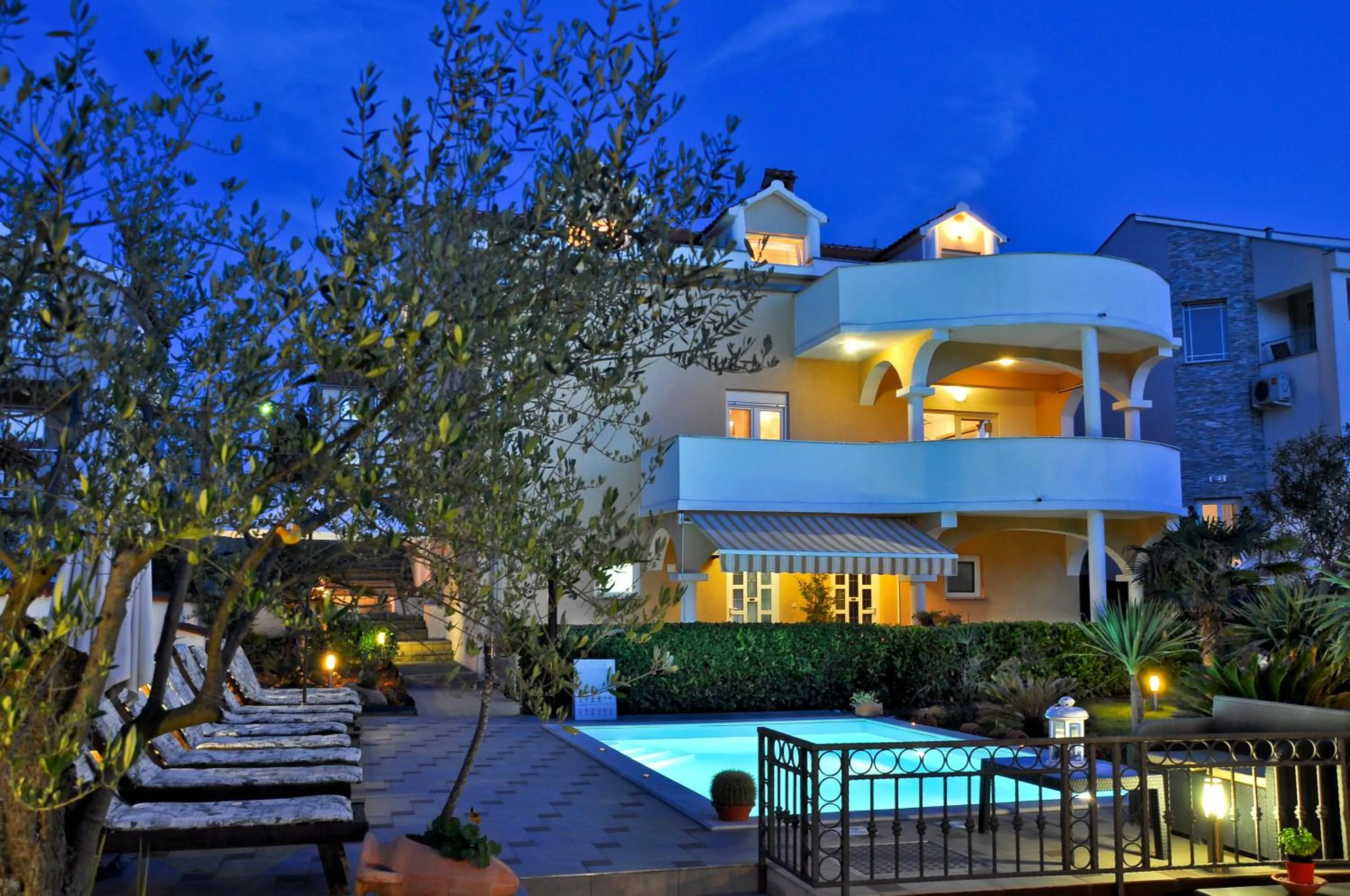 Facade/entrance in Villa Vanilla with Heated Pool