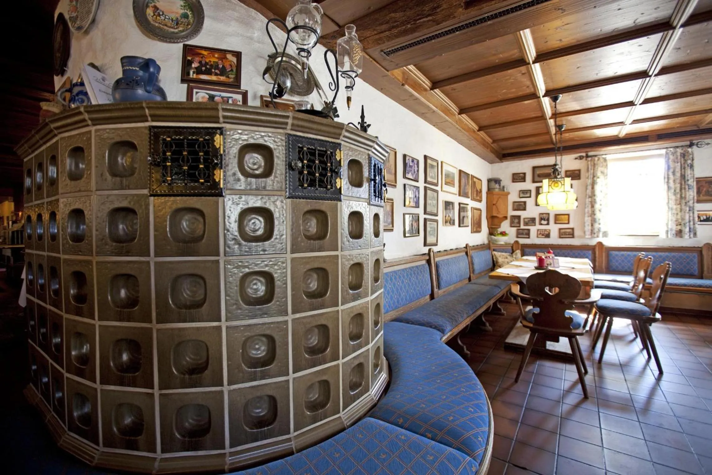 Restaurant/places to eat in Hotel Hirsch