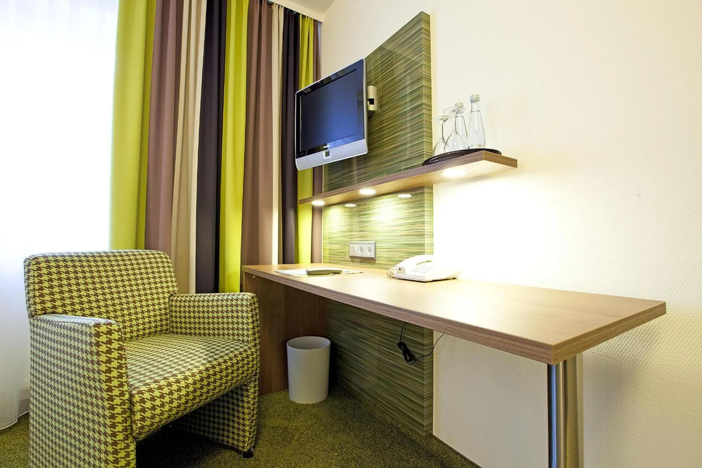 TV and multimedia in Hotel Hirsch