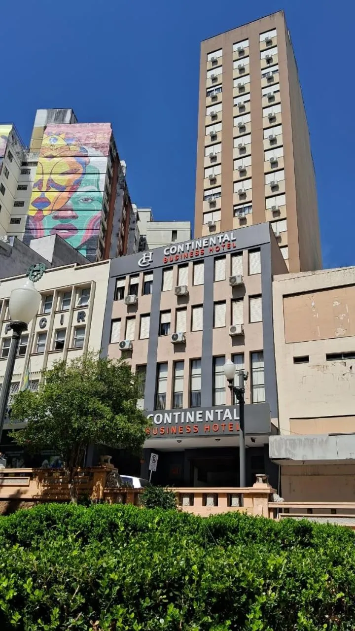 Property building in Hotel Continental Business - 200 metros do Complexo Hospitalar Santa Casa