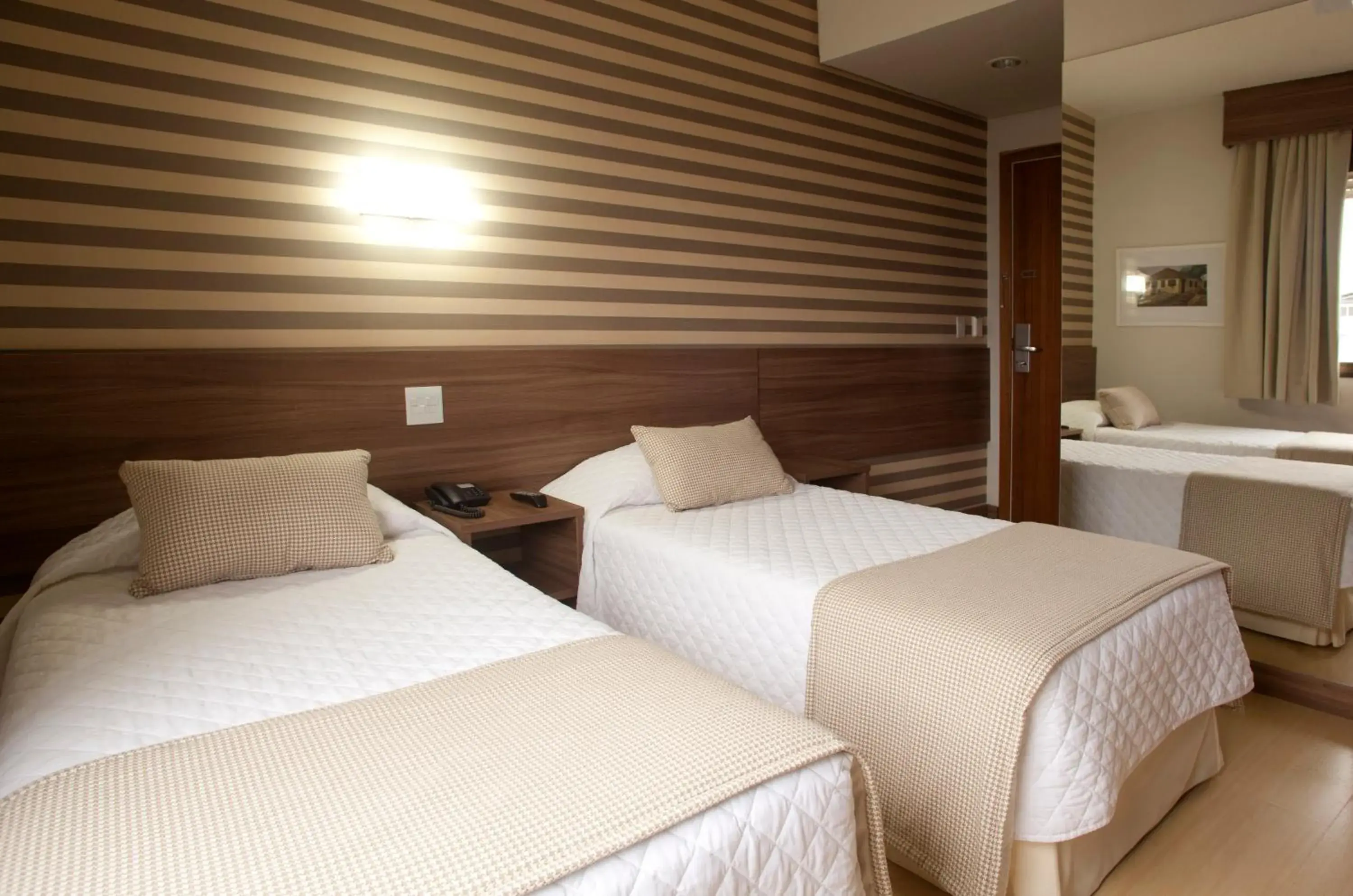 Standard Twin Room - single occupancy in Hotel Continental Business - 200 metros do Complexo Hospitalar Santa Casa Standard Twin Room - single occupancy in Hotel Continental Business - 200 metros do Complexo Hospitalar Santa Casa