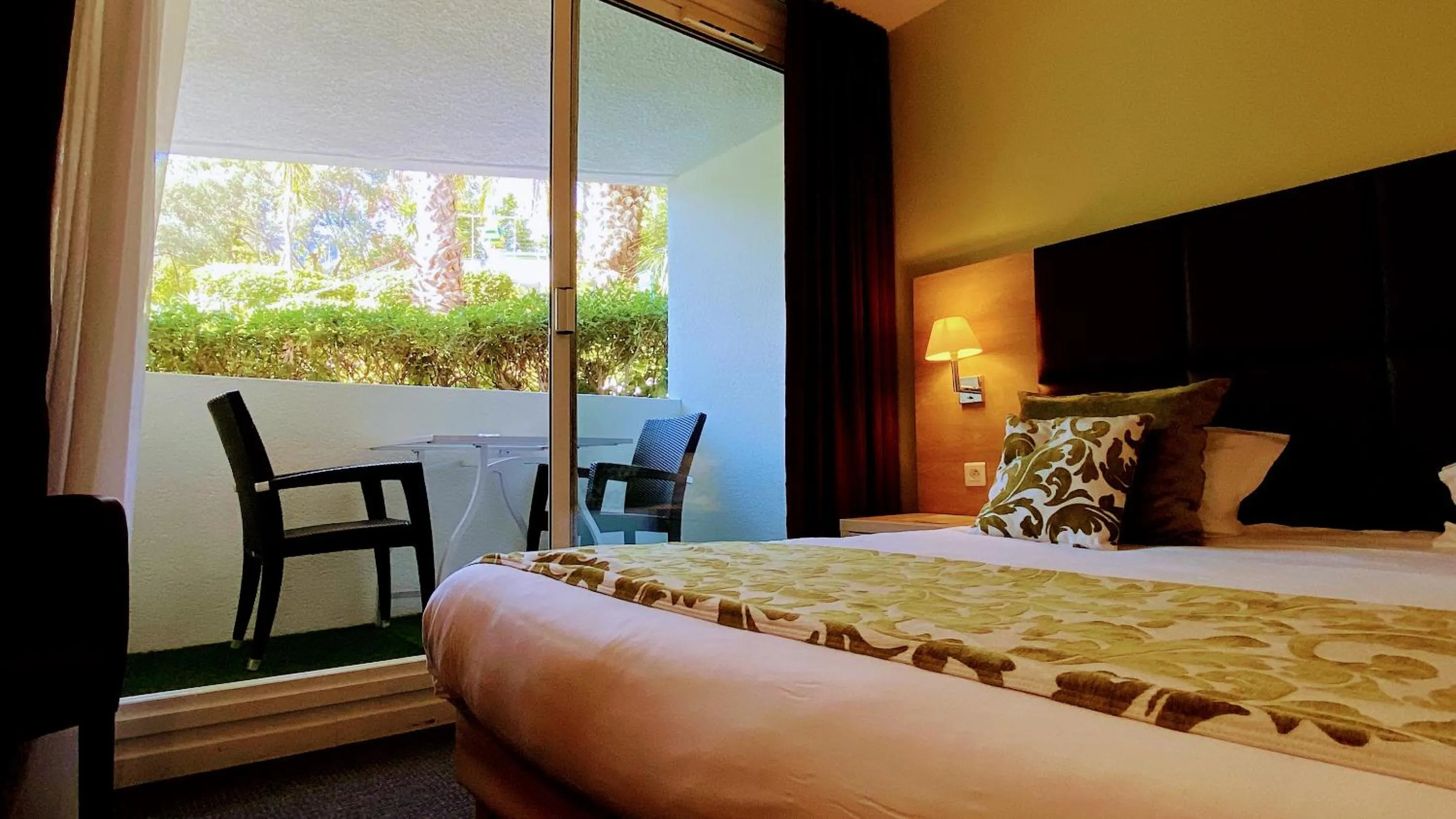 Bed in Royal Cottage Pamela Hotel Cassis