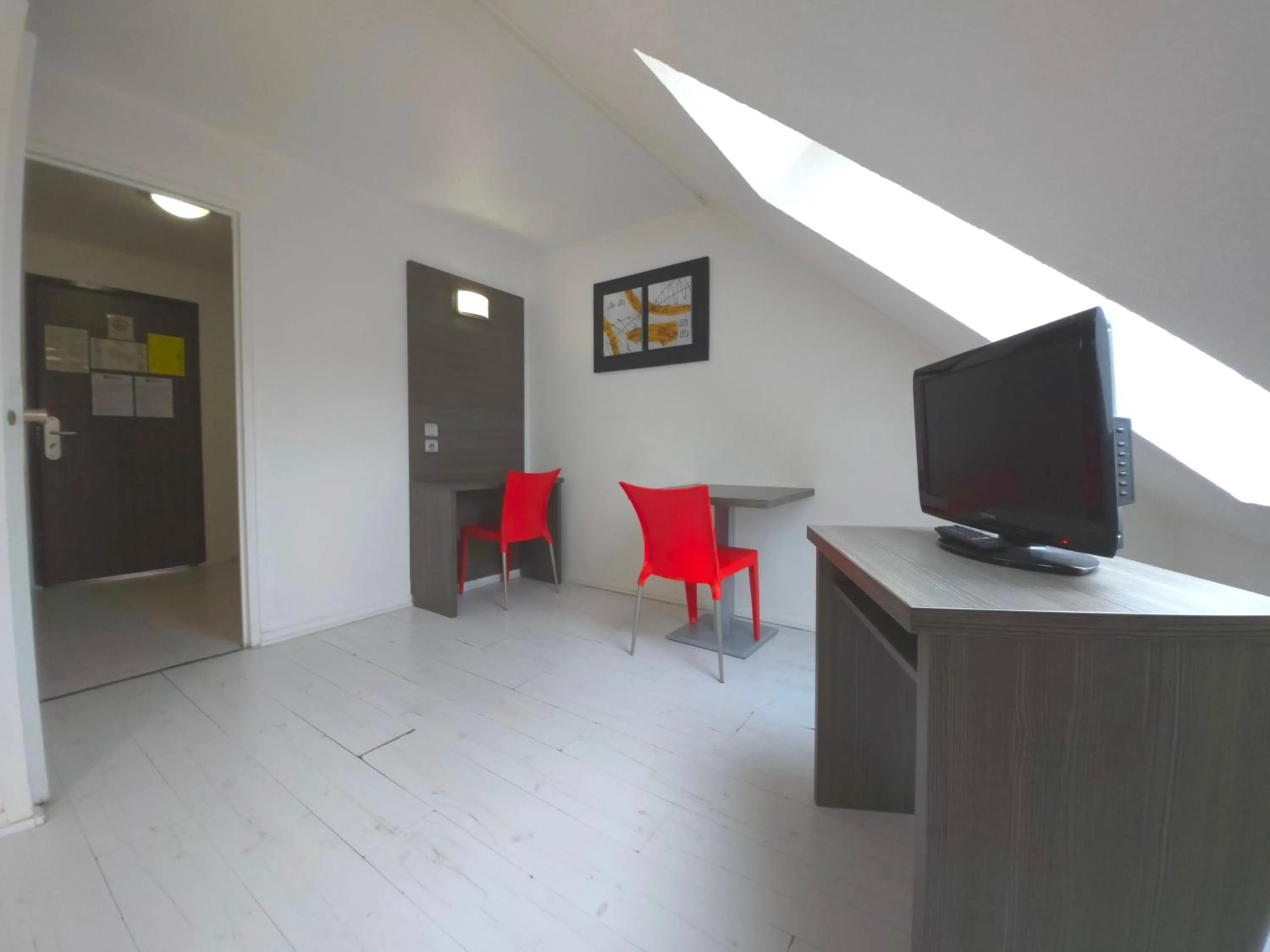 TV and multimedia in Geneva Residence