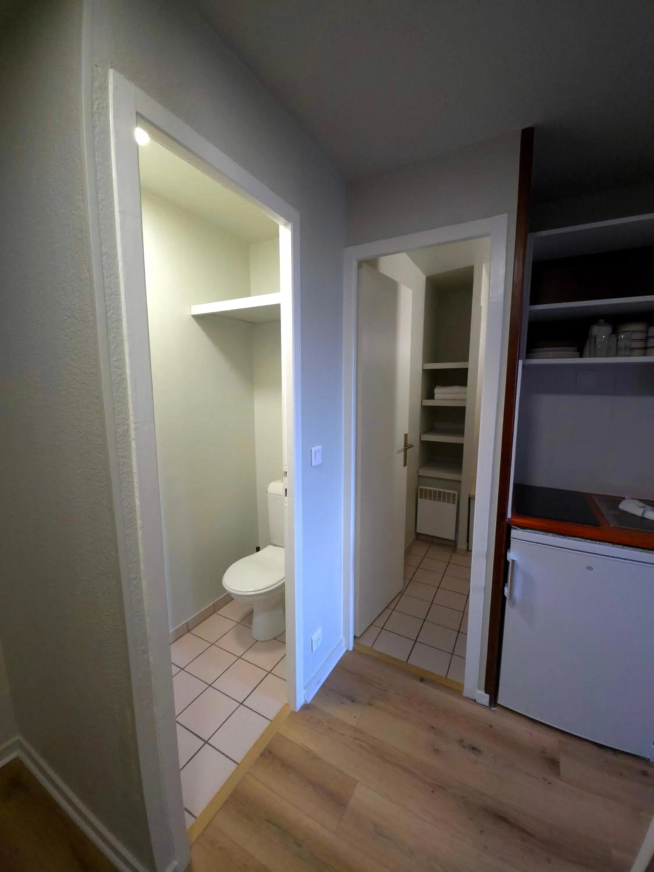 Bathroom in Geneva Residence