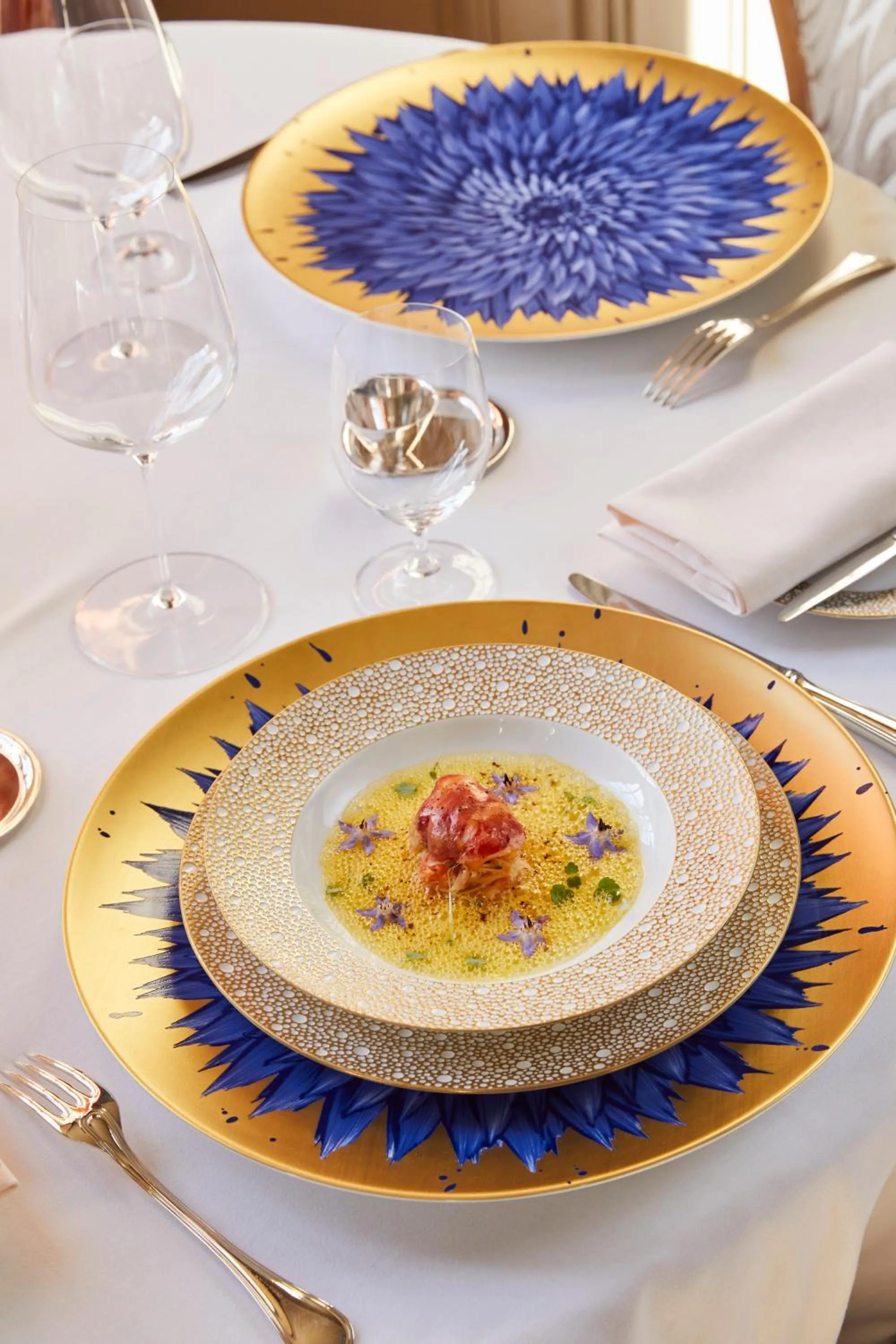 Restaurant/places to eat in Hôtel Restaurants & Spa Perier Du Bignon