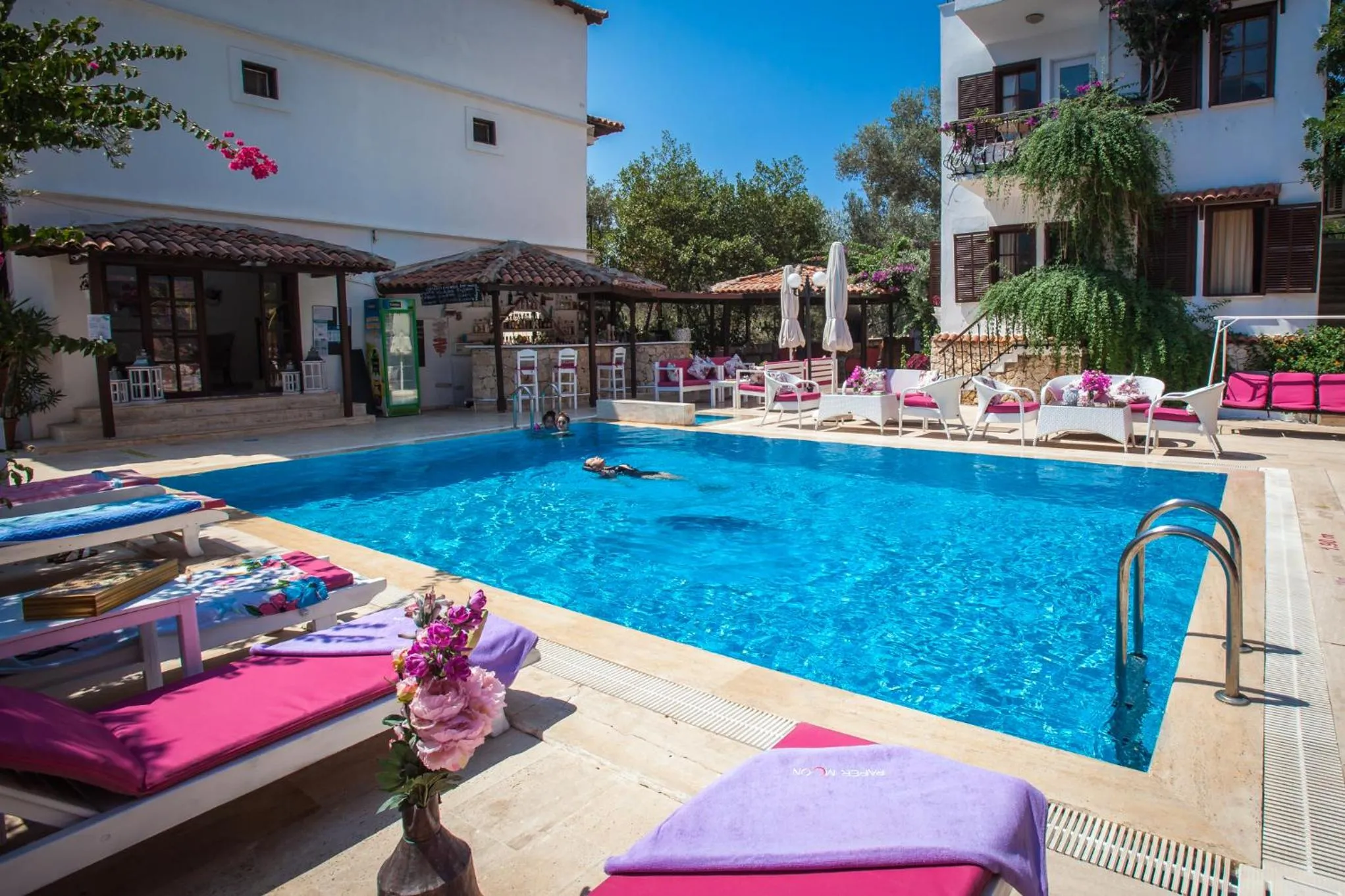 Papermoon Hotel & Apartments