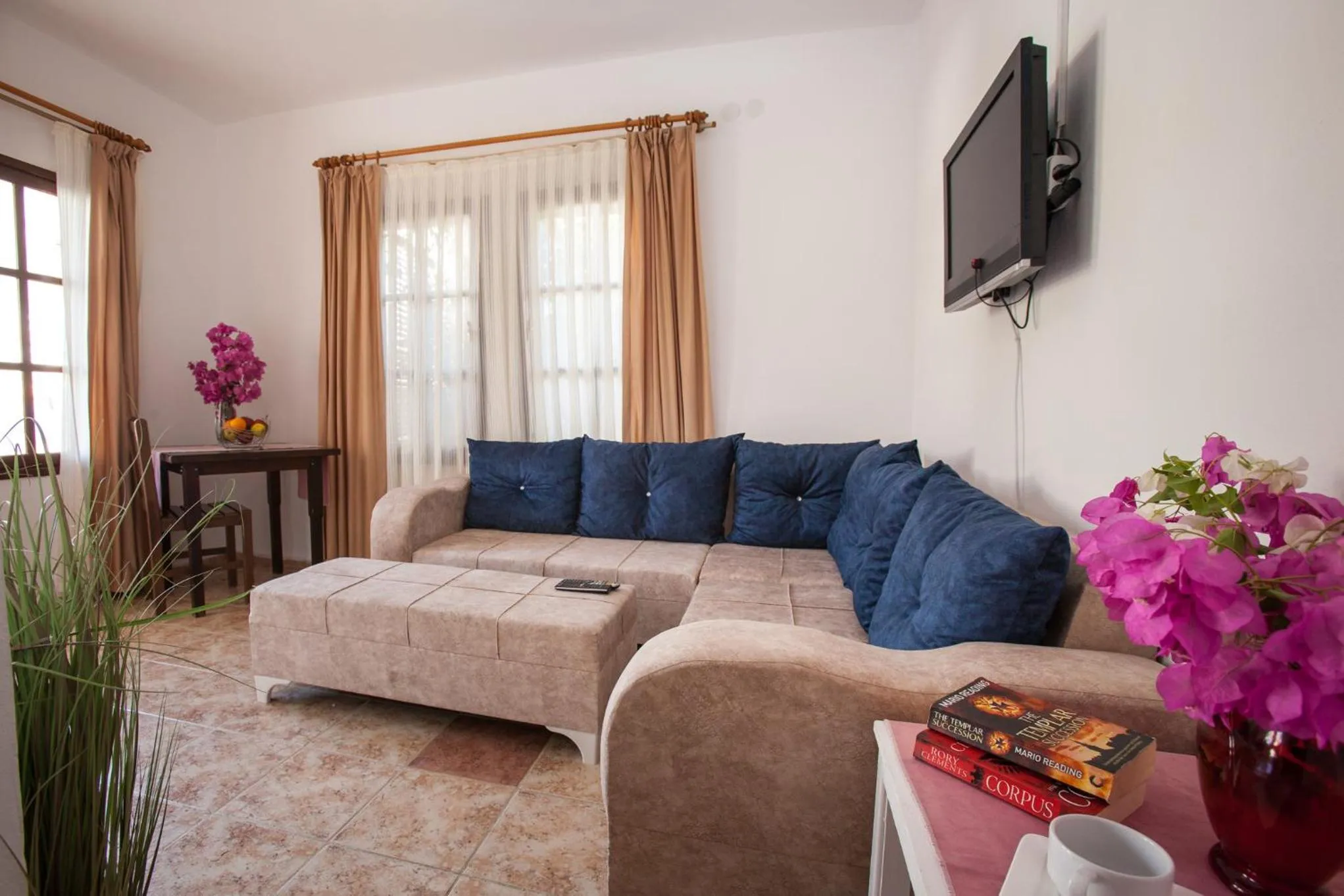 Papermoon Hotel & Apartments