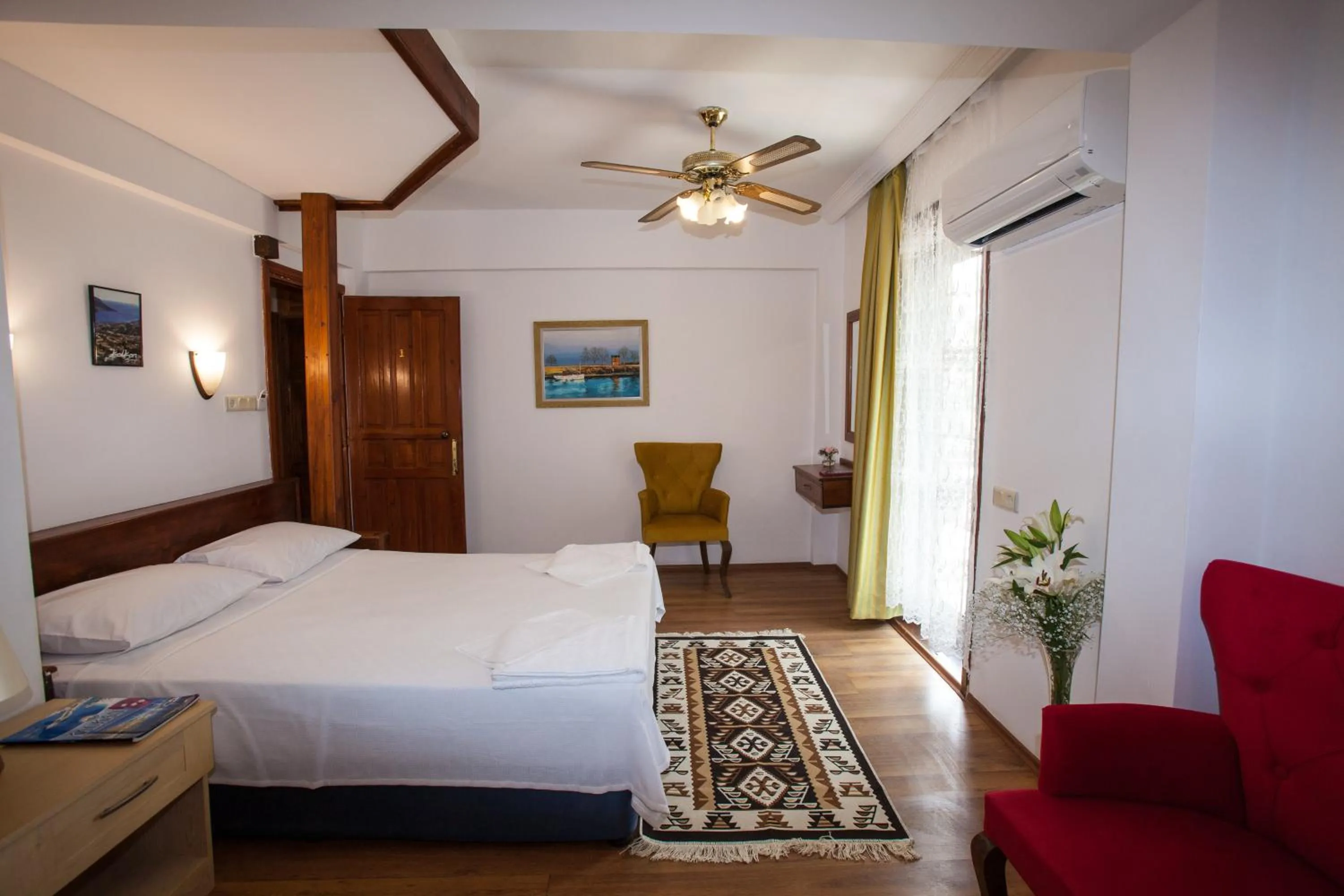 Papermoon Hotel & Apartments