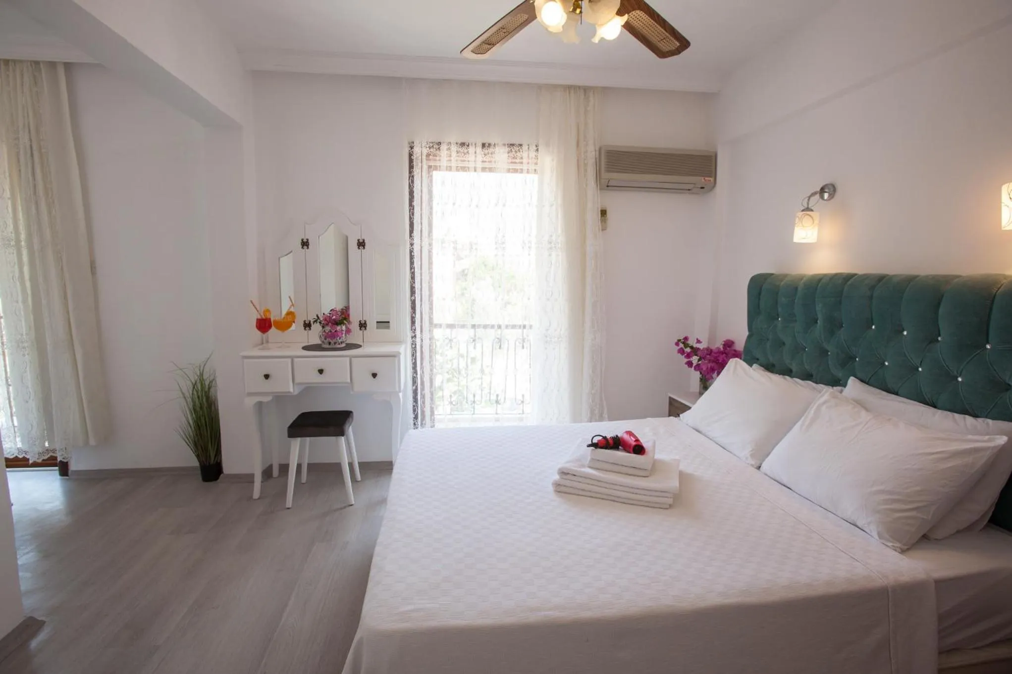 Papermoon Hotel & Apartments