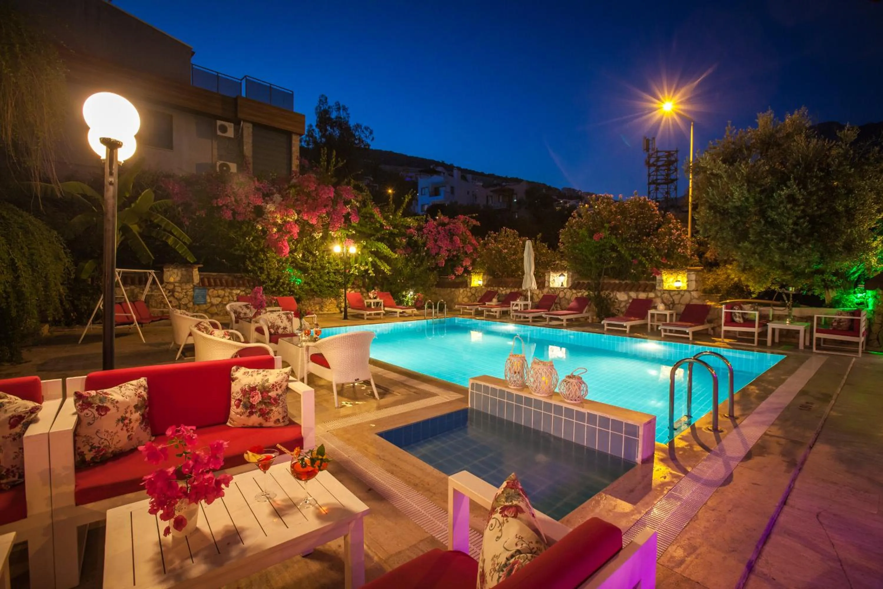 Swimming pool in Papermoon Hotel & Apartments