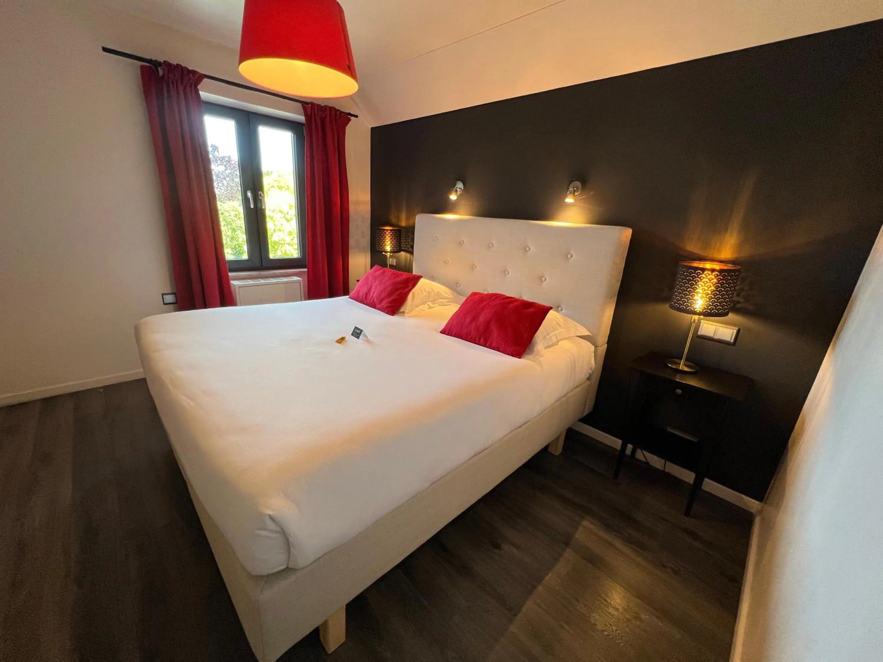 Bedroom, Bed in Hôtel Restaurant Lamy