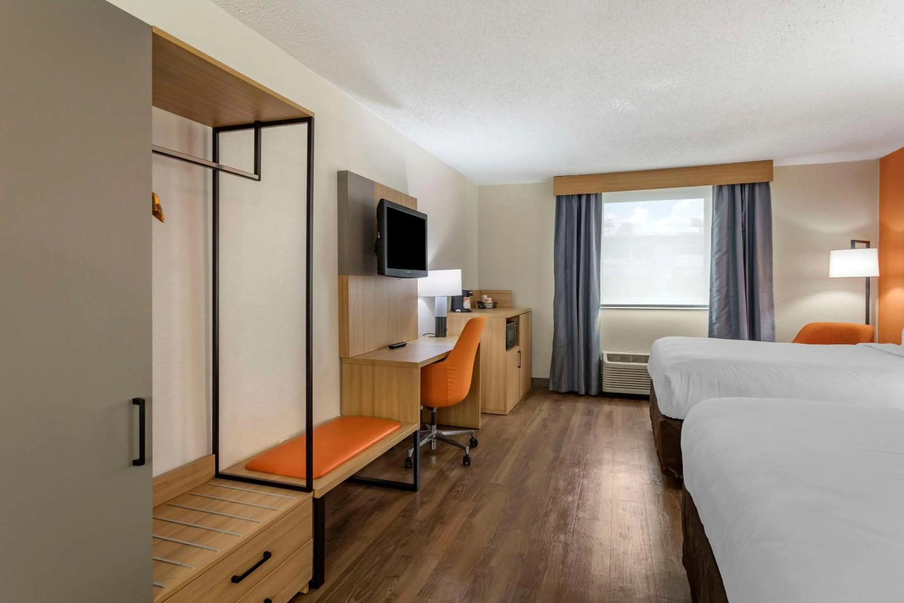 Bedroom, Bed in Comfort Inn & Suites Nashville Downtown - Stadium