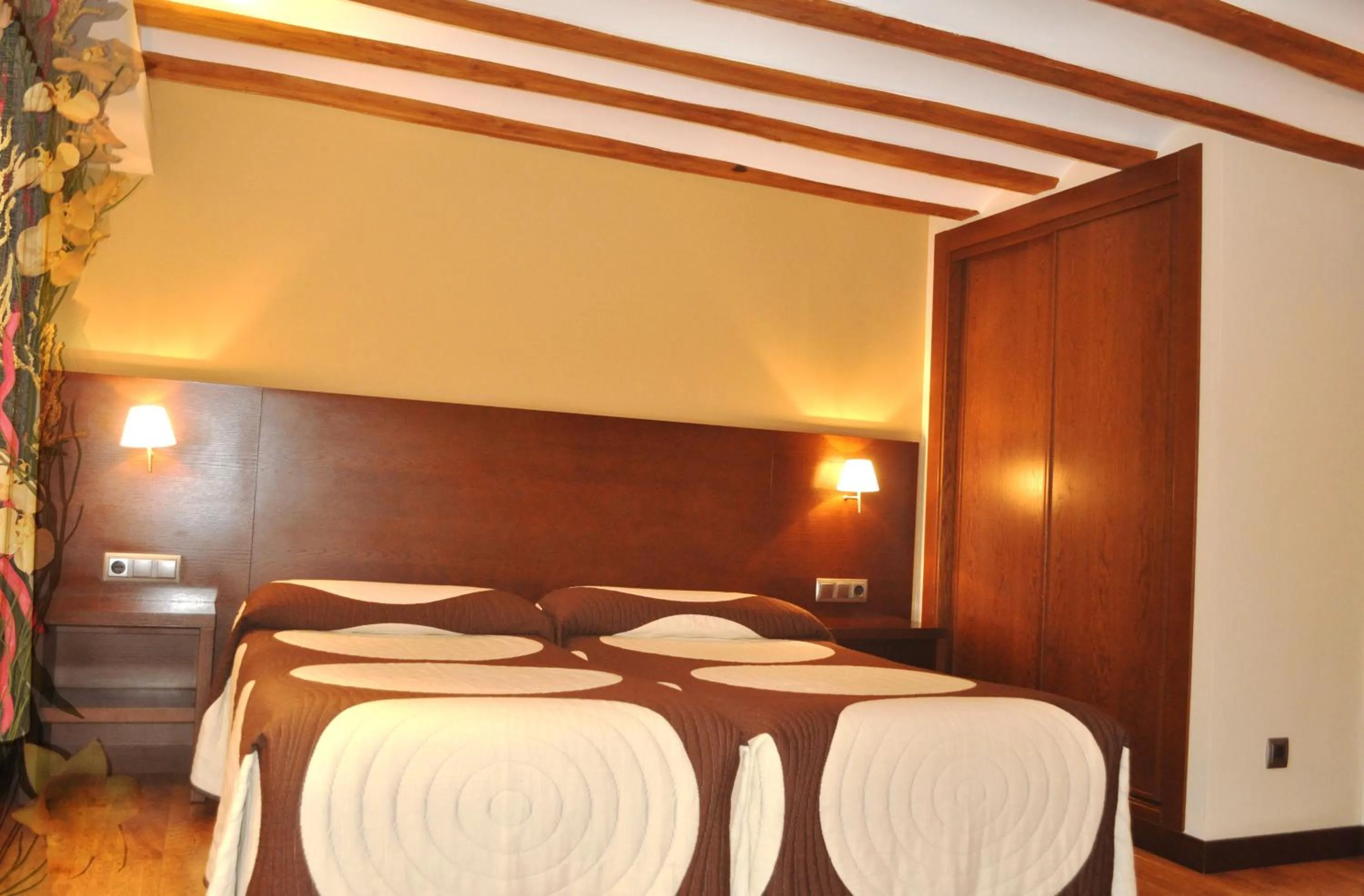 Photo of the whole room, Bed in El Molino de Floren