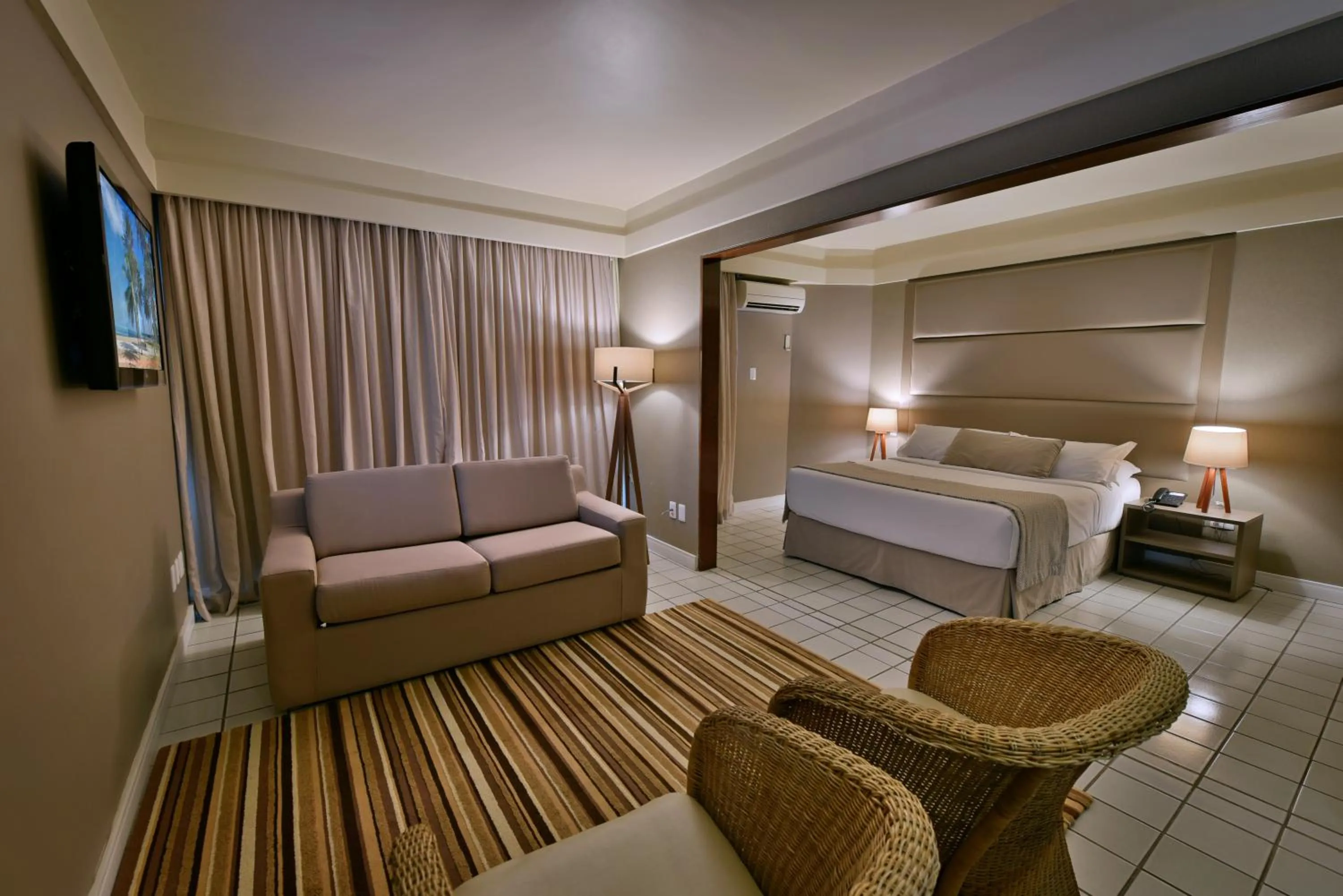 Decorative detail, Bed in Hardman Praia Hotel