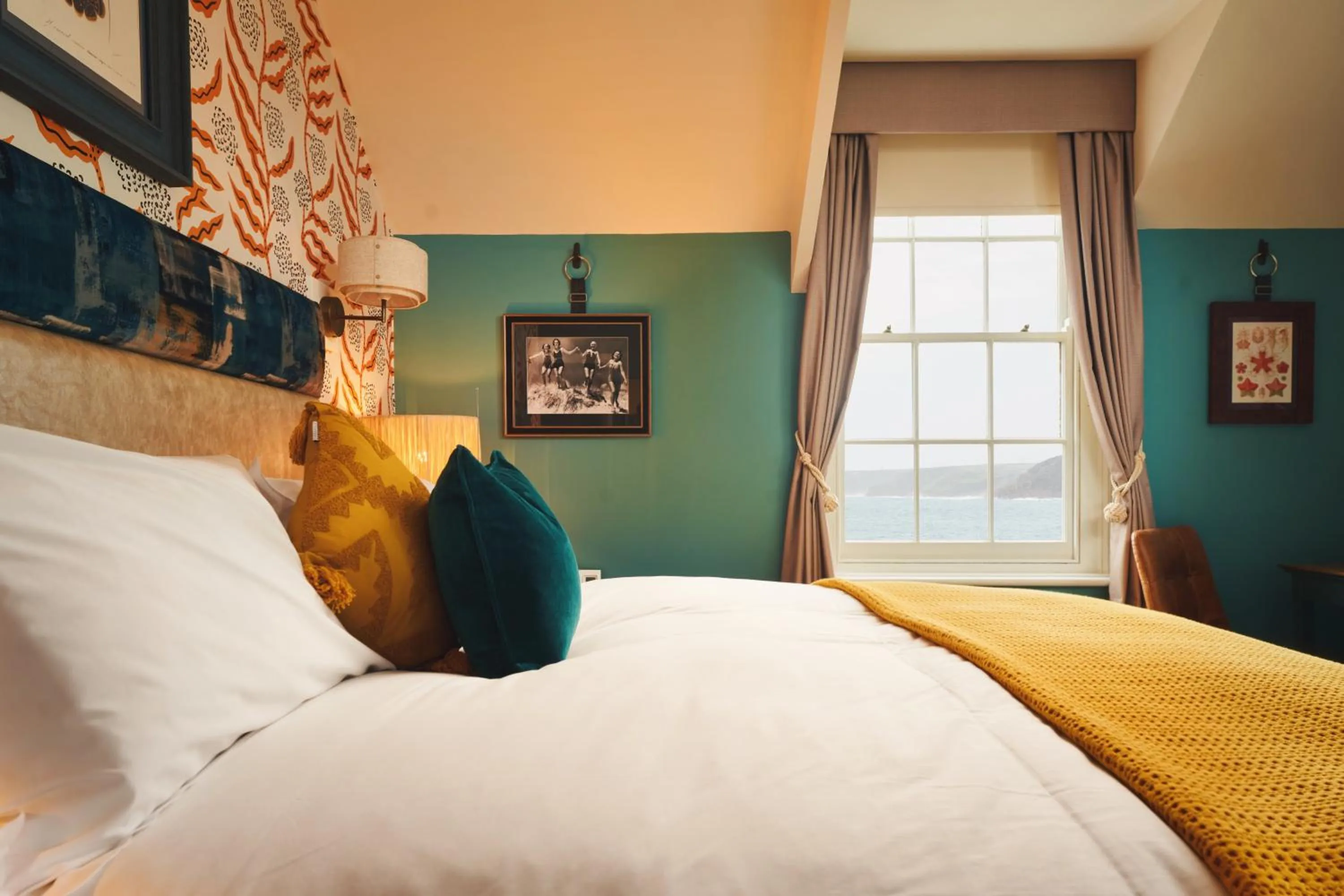 View (from property/room), Bed in The Old Success Inn