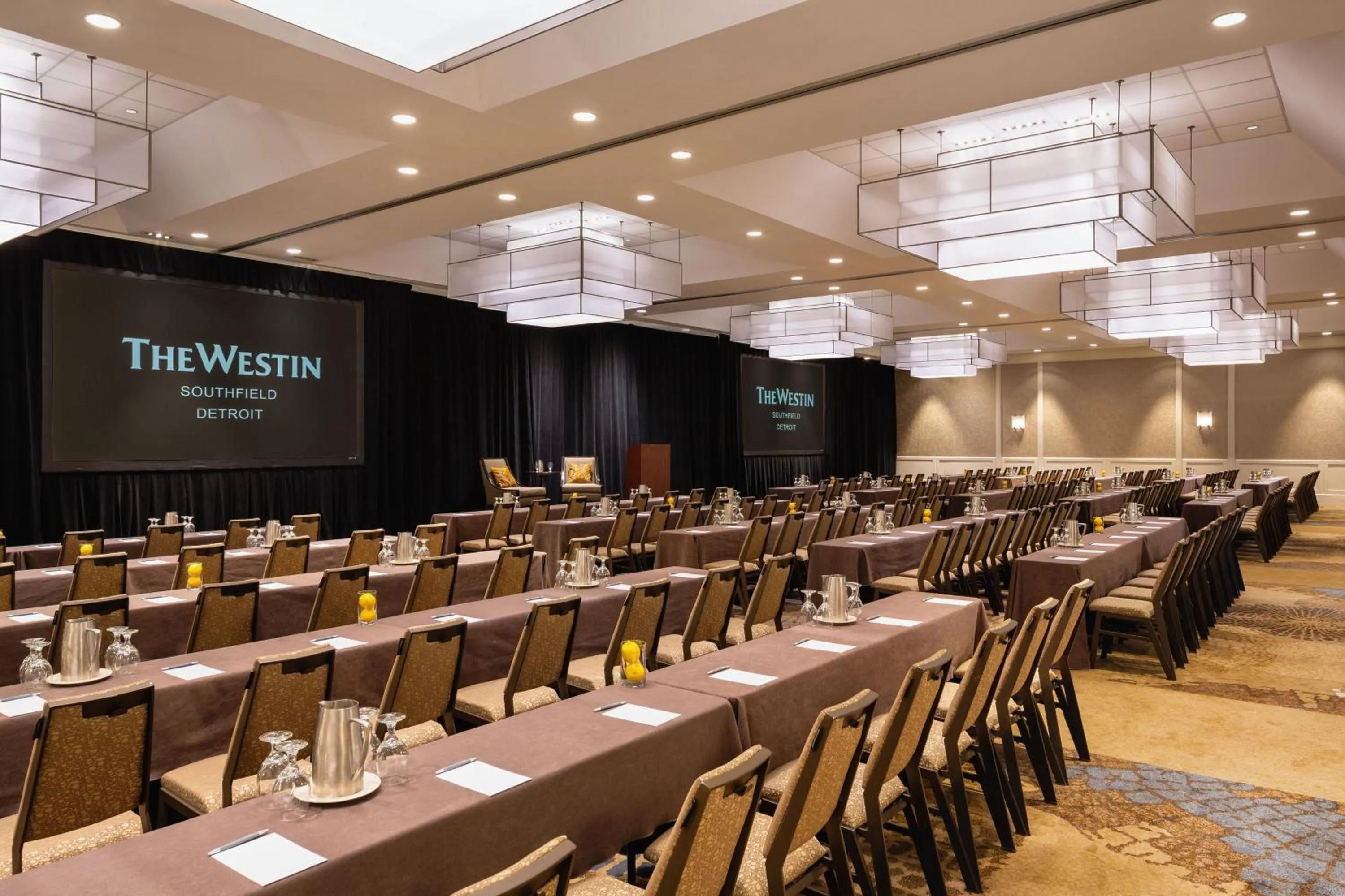 Meeting/conference room in The Westin Southfield Detroit
