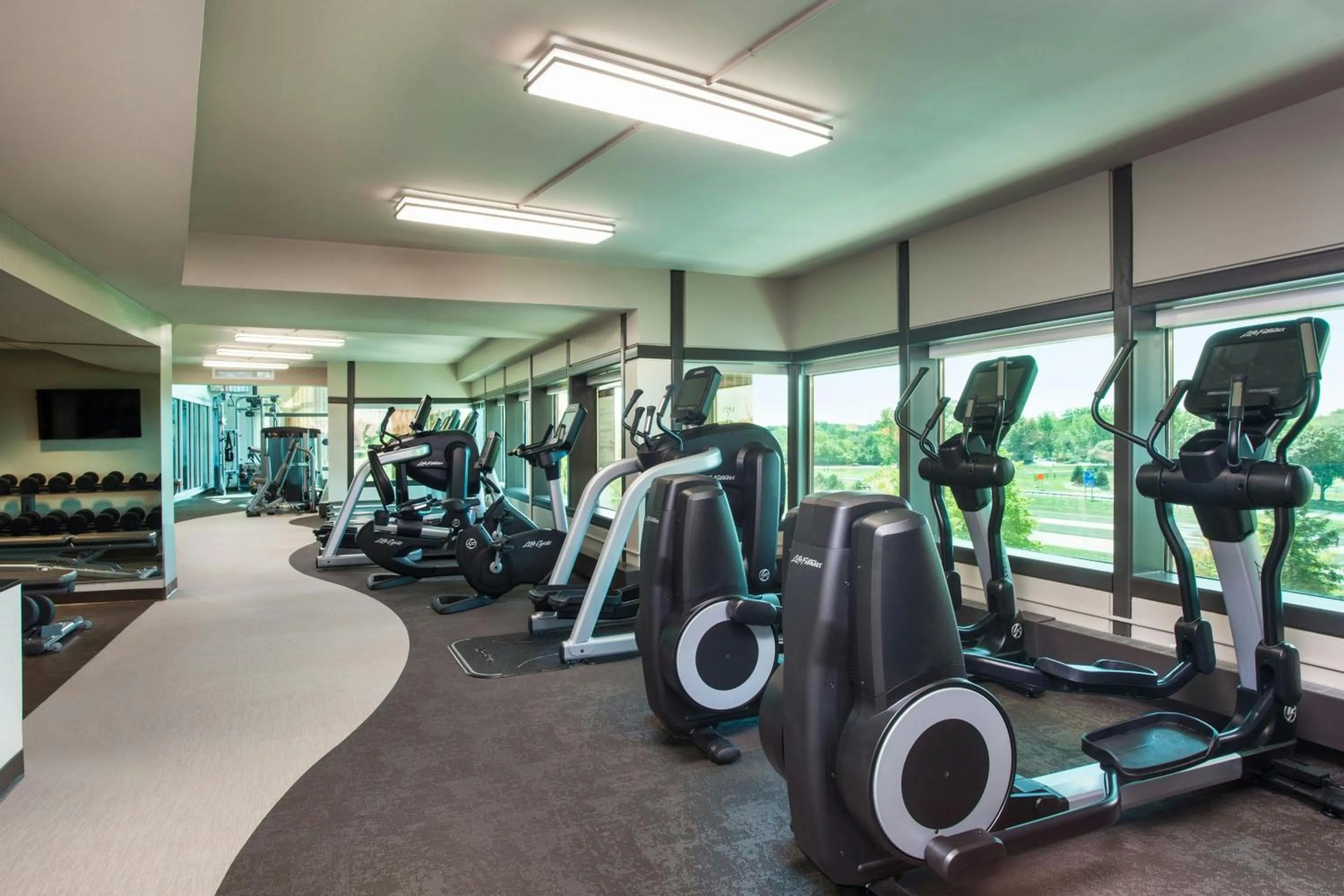 Fitness centre/facilities in The Westin Southfield Detroit