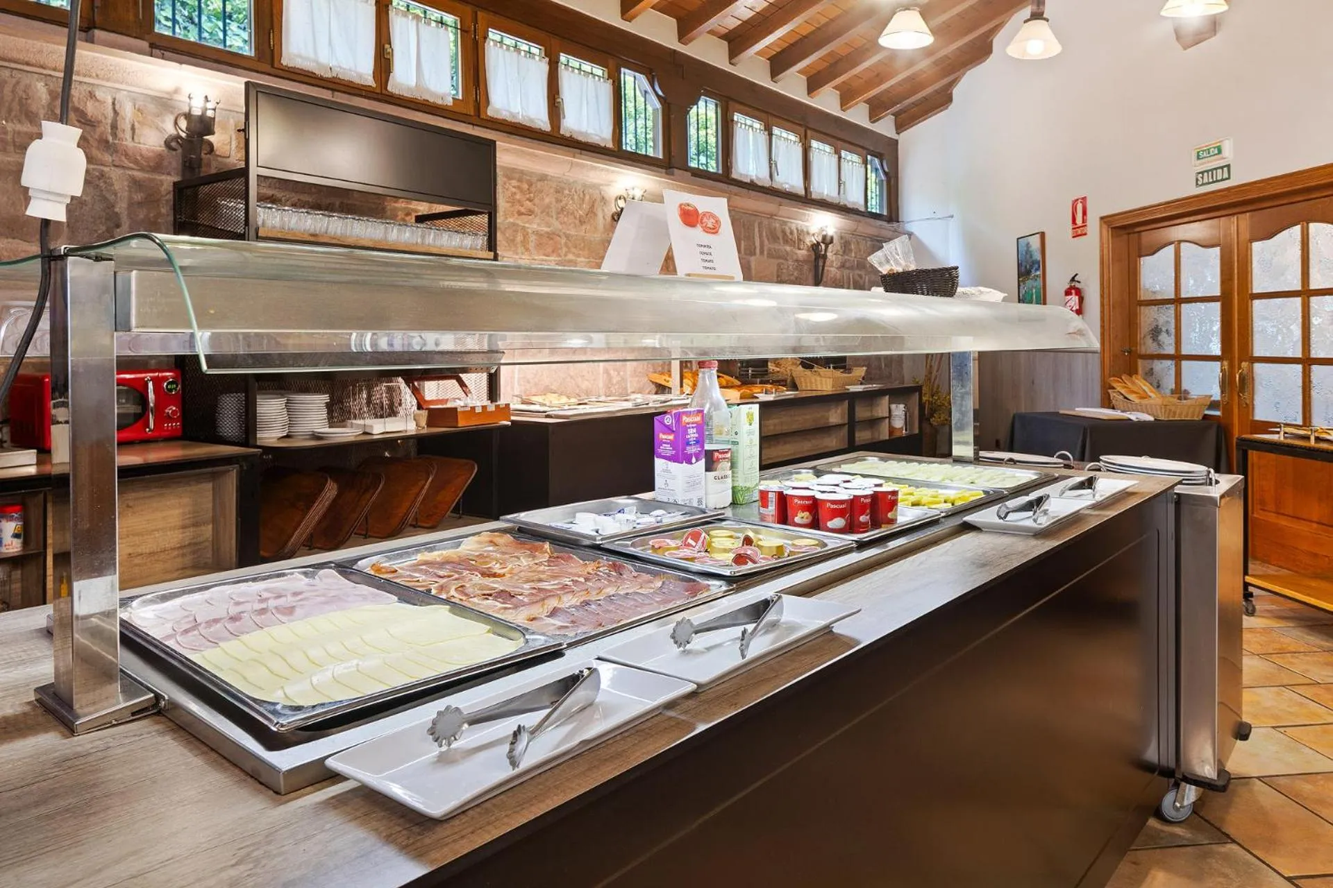 Breakfast in Hotel Venta de Etxalar