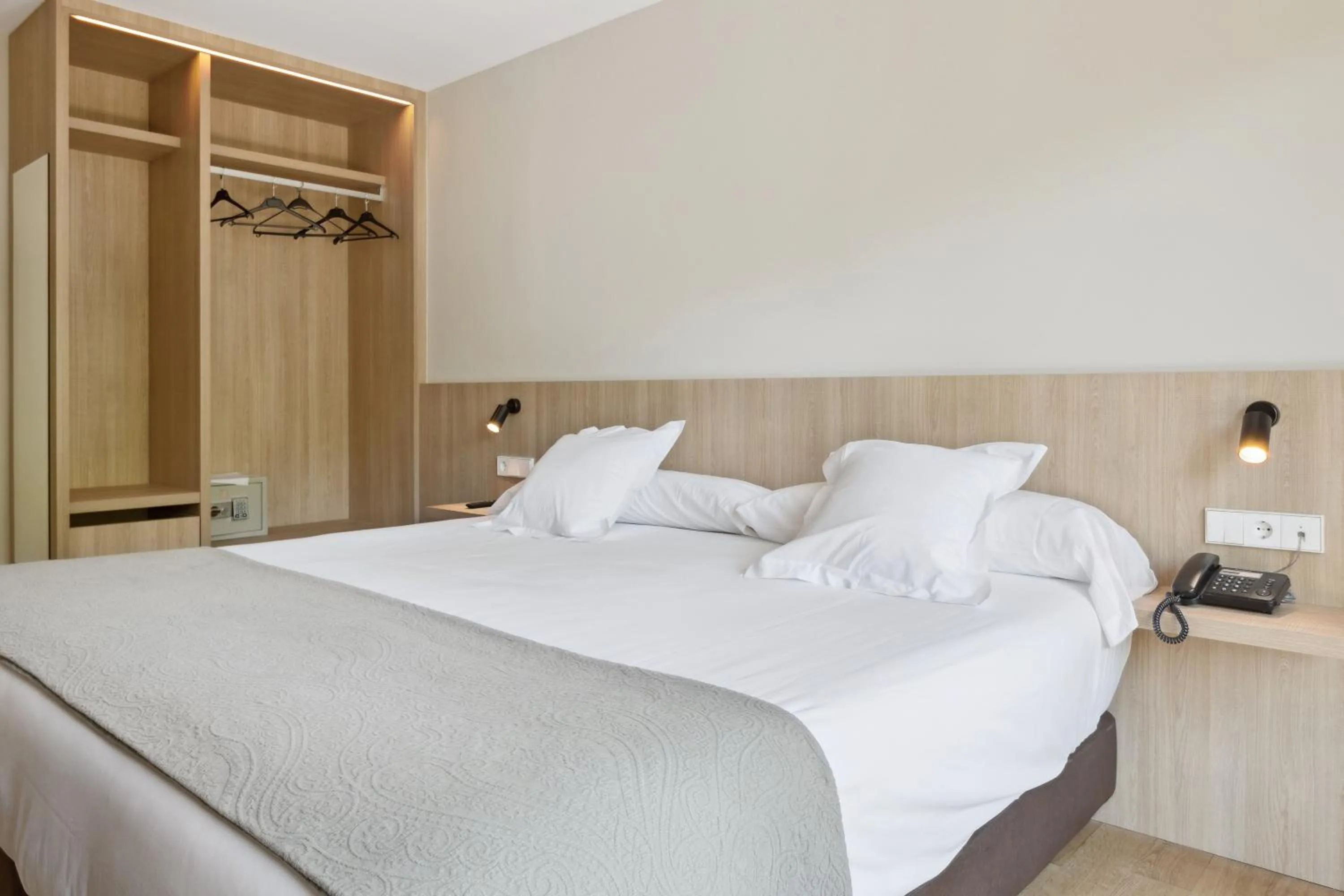 Bed in Hotel Venta de Etxalar