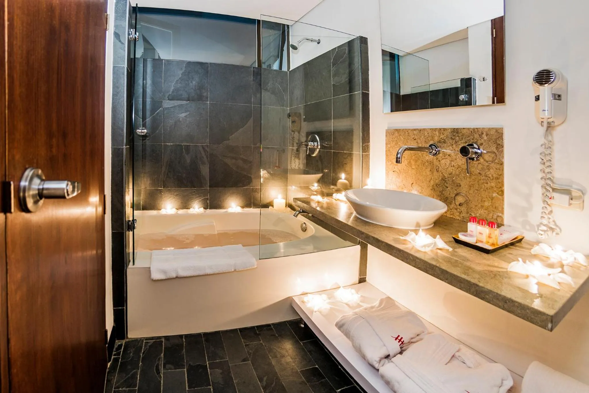 Shower in Hotel Hill House Usaquén