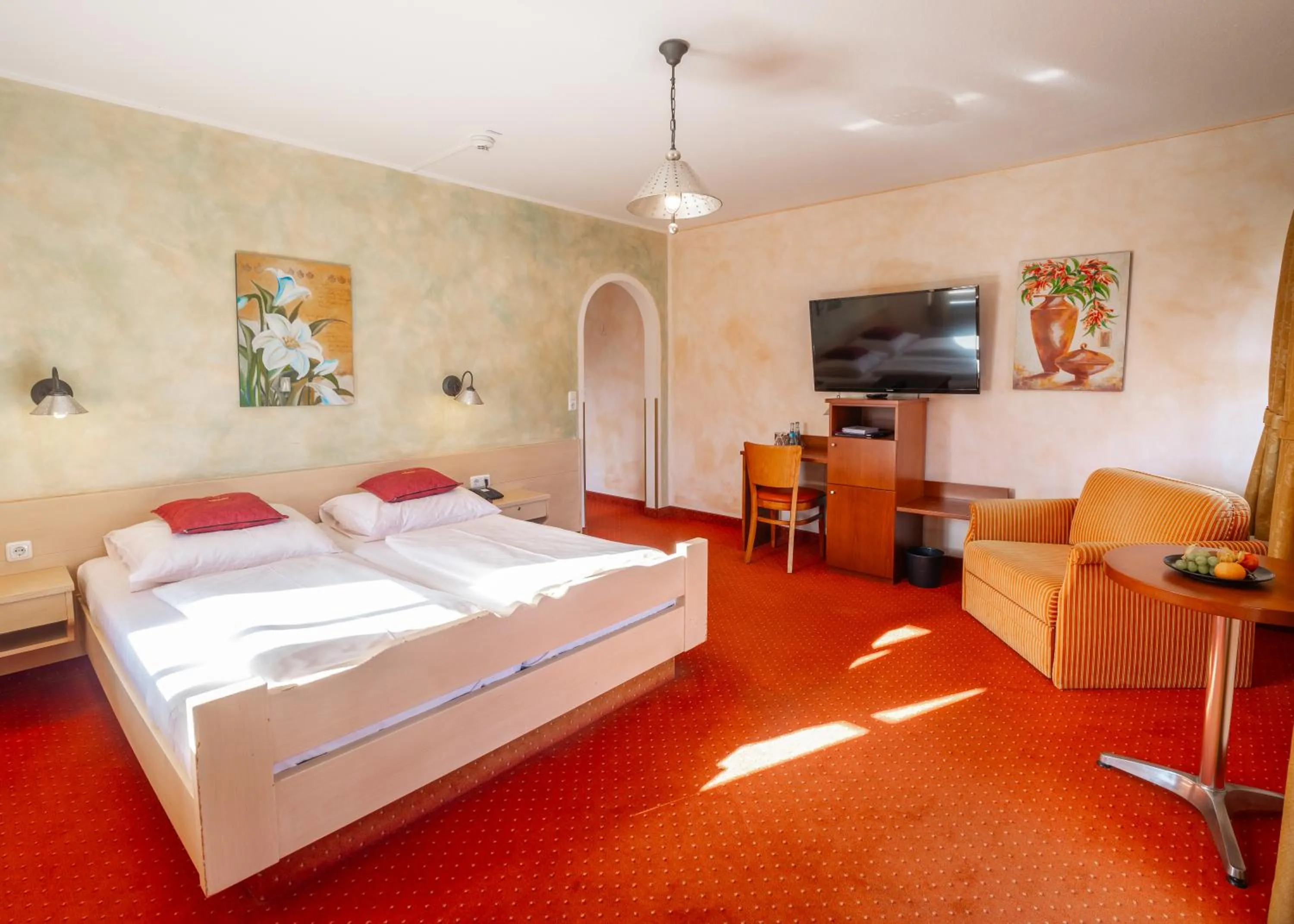 Photo of the whole room, Bed in Hotel Keindl