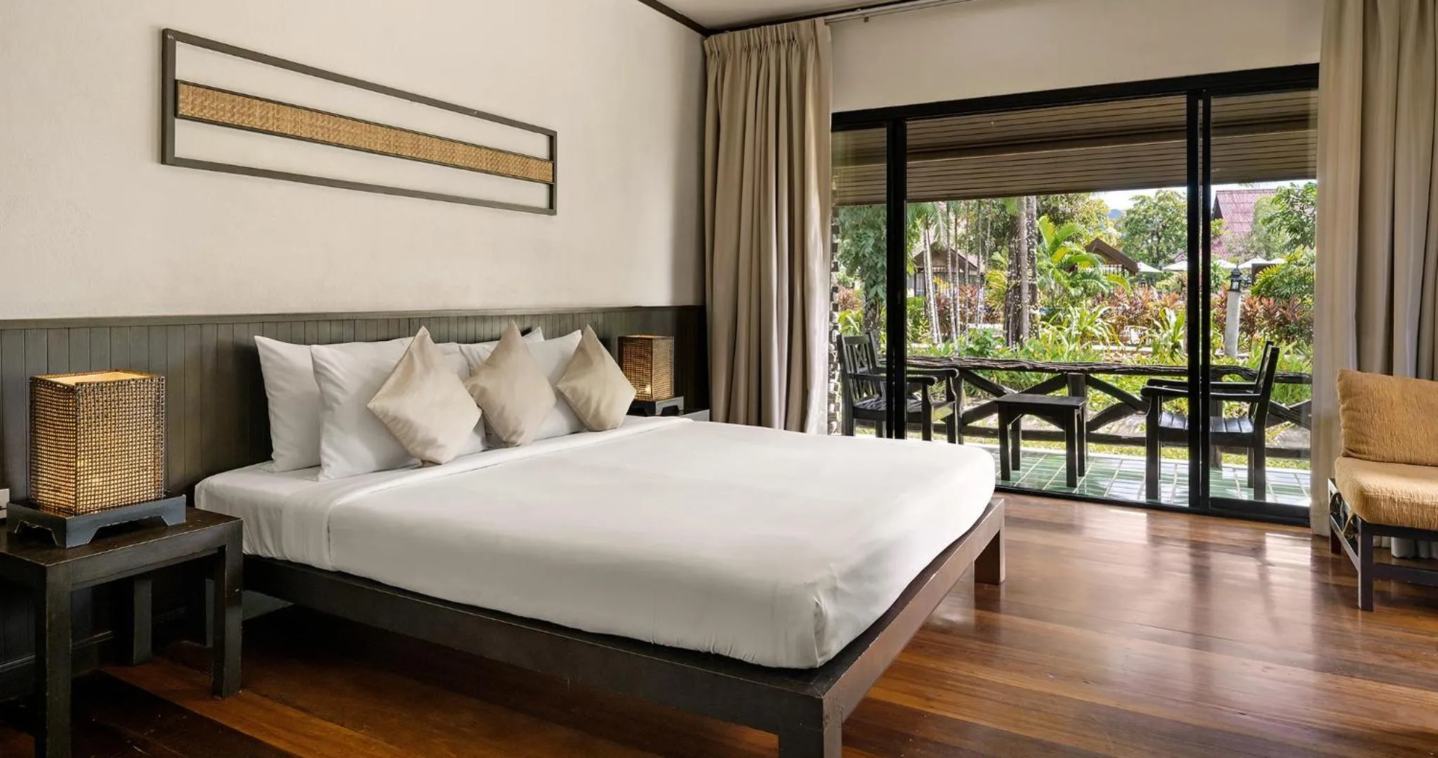 Guests, Bed in Annika Koh Chang , Formerly Ramayana Koh Chang Resort & Spa