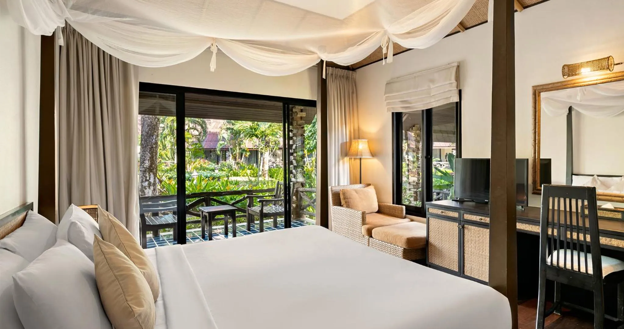 Garden view, Bed in Annika Koh Chang , Formerly Ramayana Koh Chang Resort & Spa