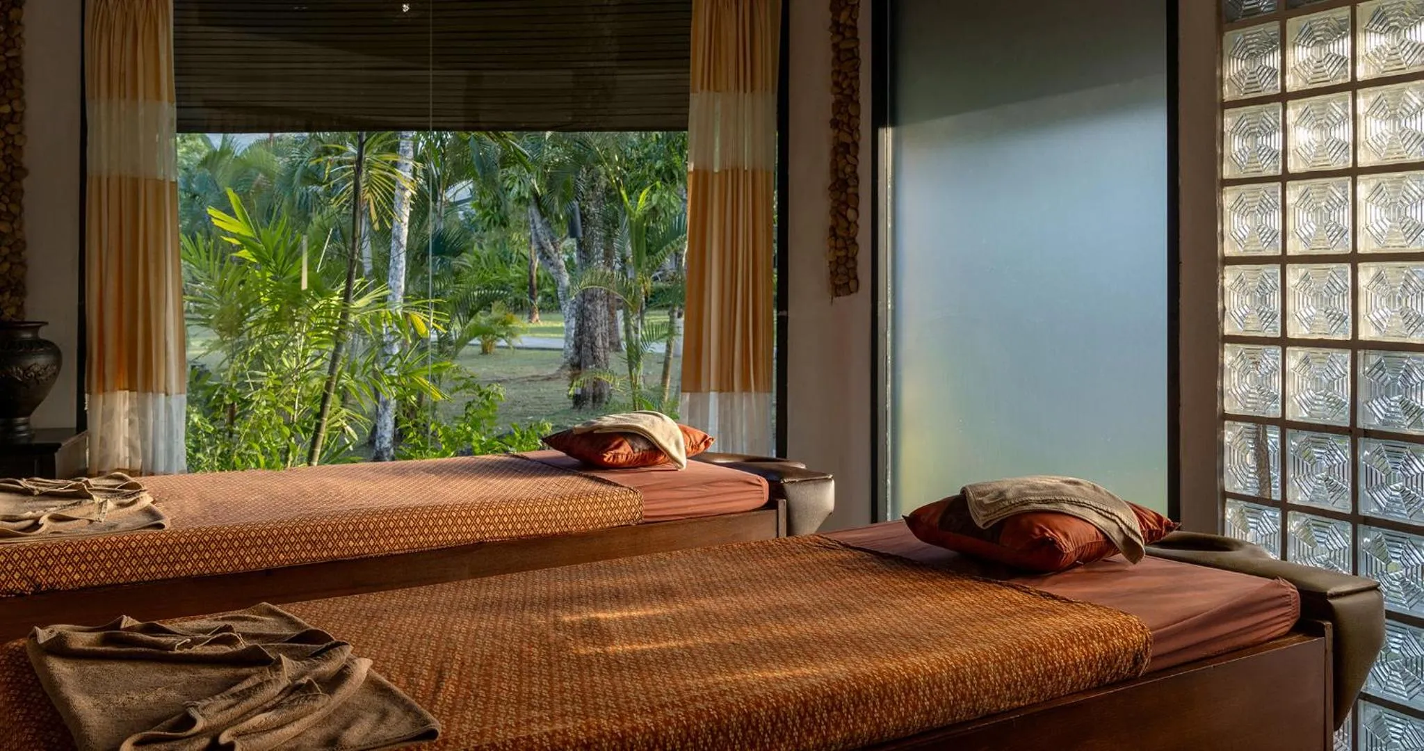 Massage, Bed in Annika Koh Chang , Formerly Ramayana Koh Chang Resort & Spa