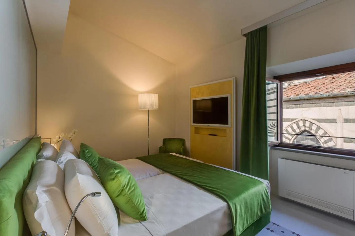 TV and multimedia, Bed in Battistero Residenza d'Epoca