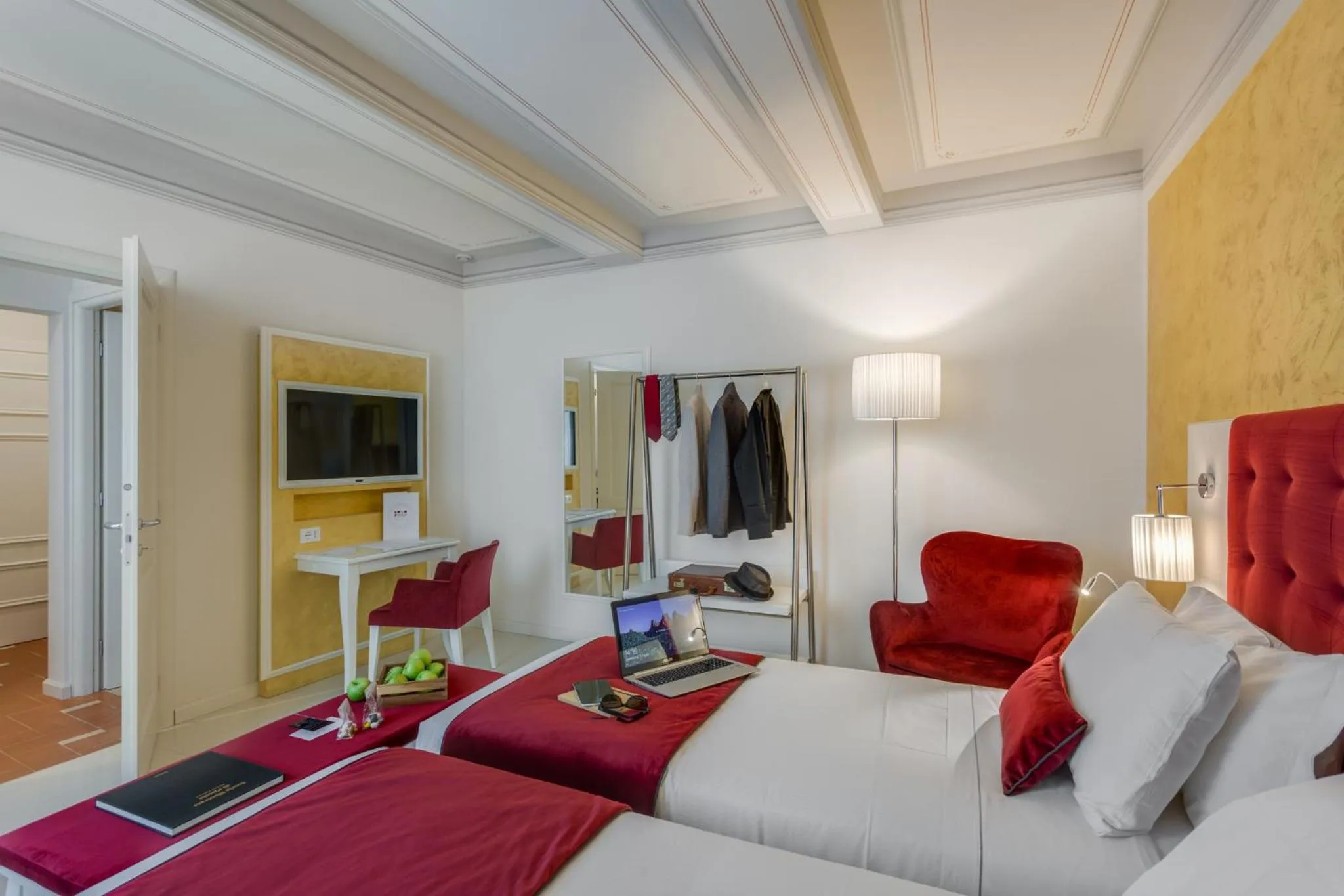 Photo of the whole room, Bed in Battistero Residenza d'Epoca