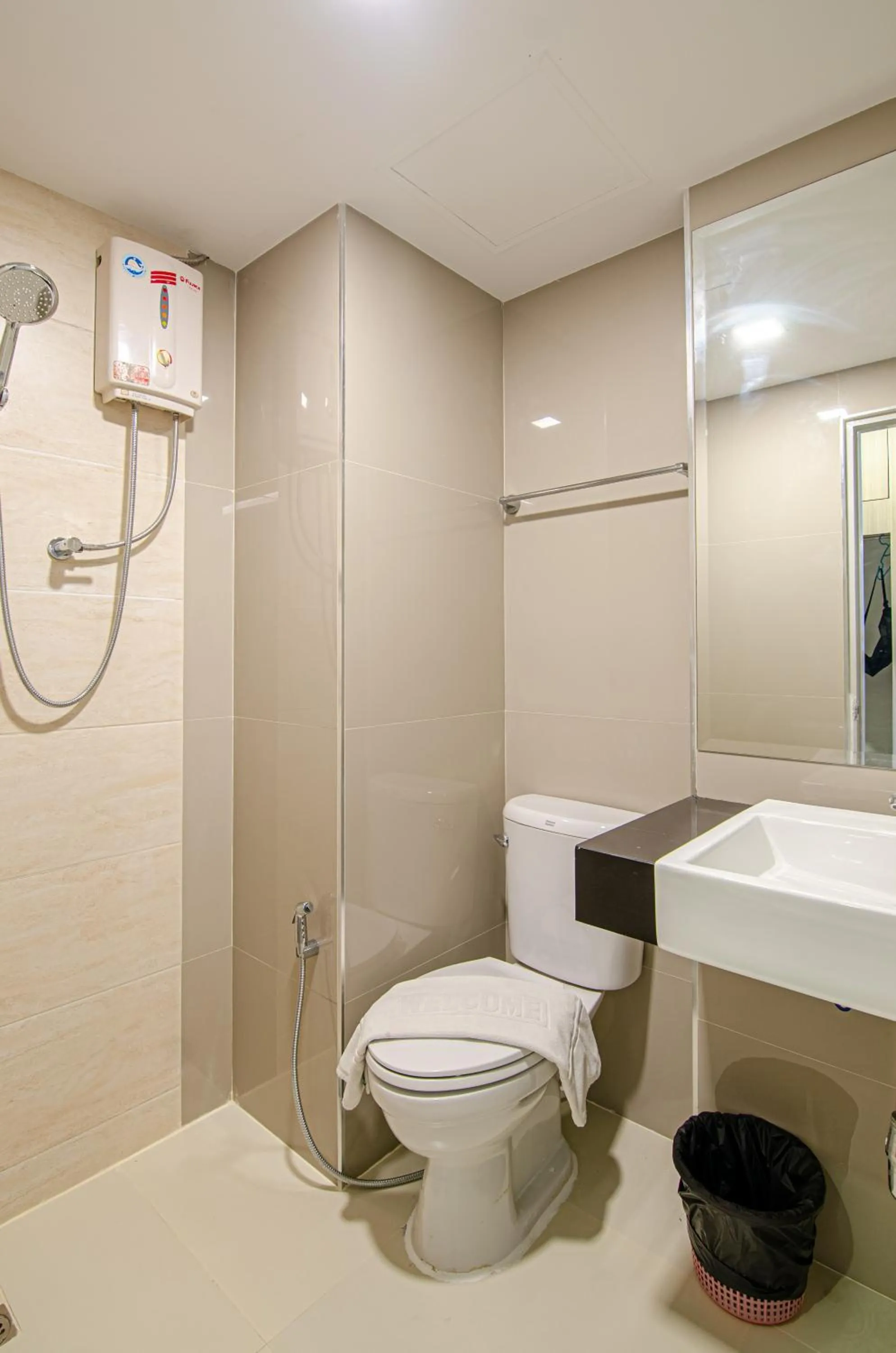 Bathroom in Tara Lake