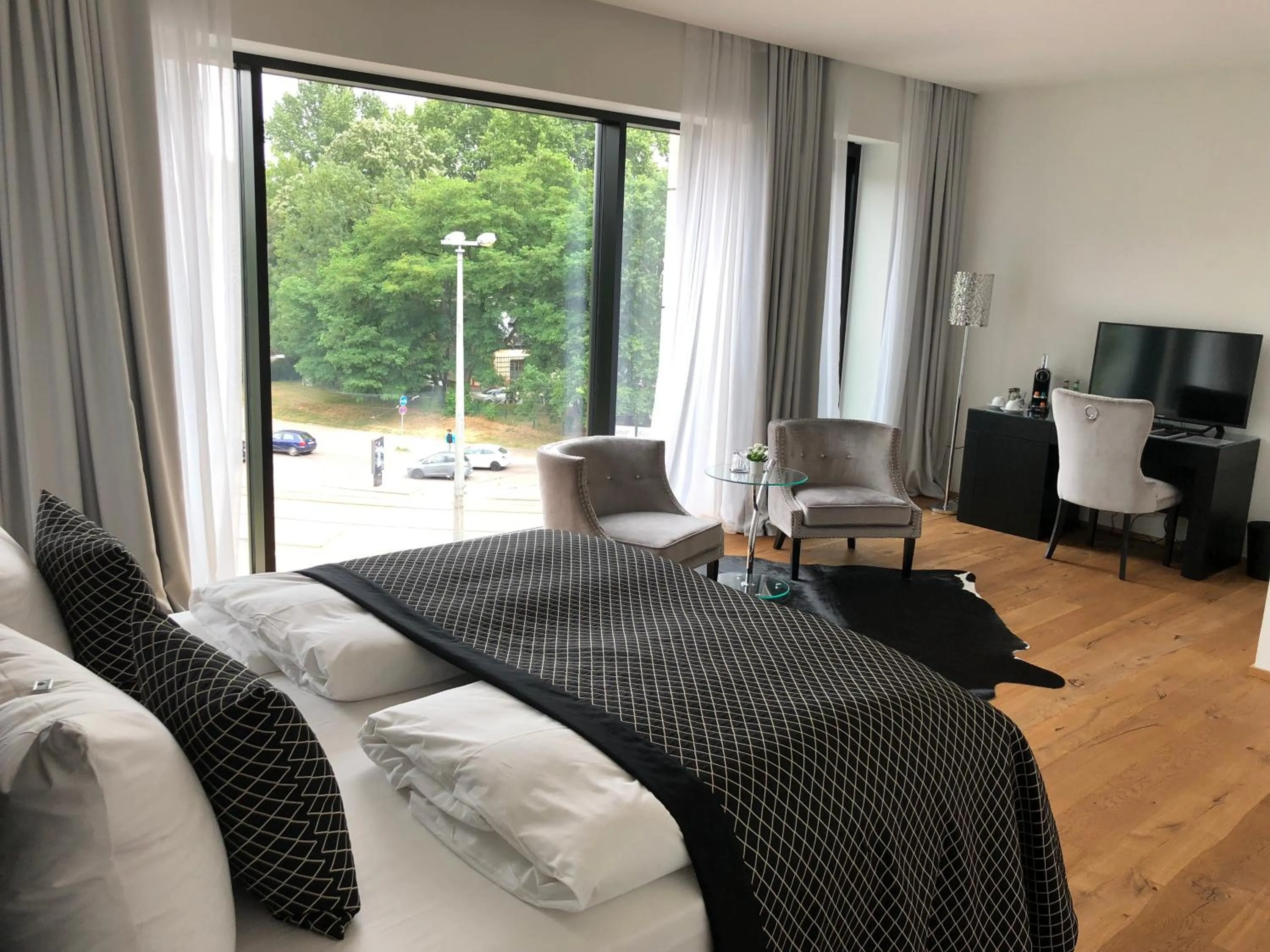 Photo of the whole room, Bed in Voss Villa