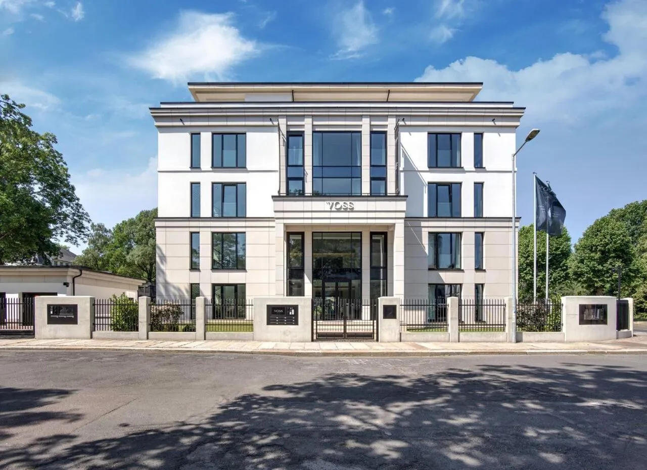 Facade/entrance in Voss Villa