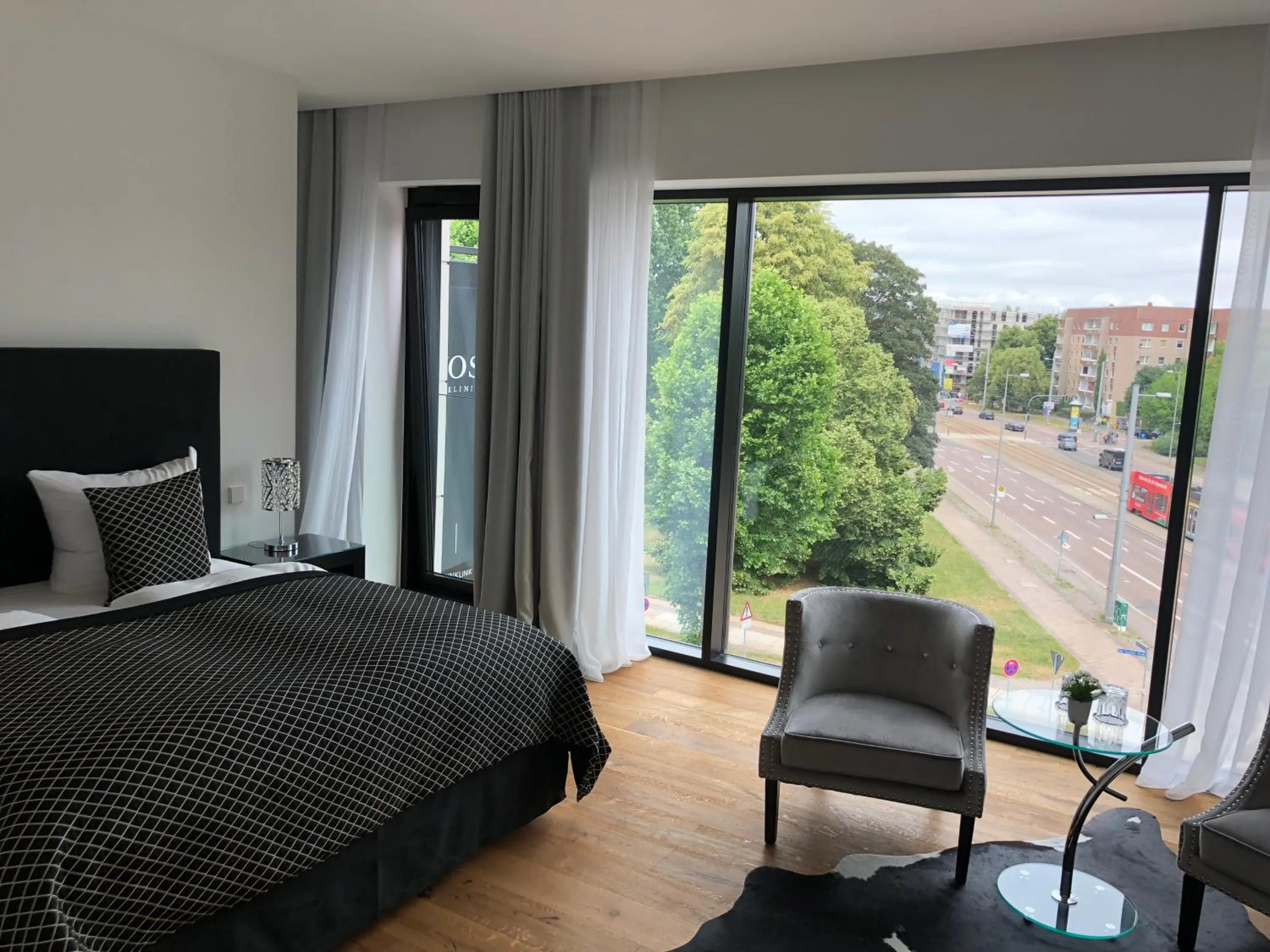 Photo of the whole room, Bed in Voss Villa