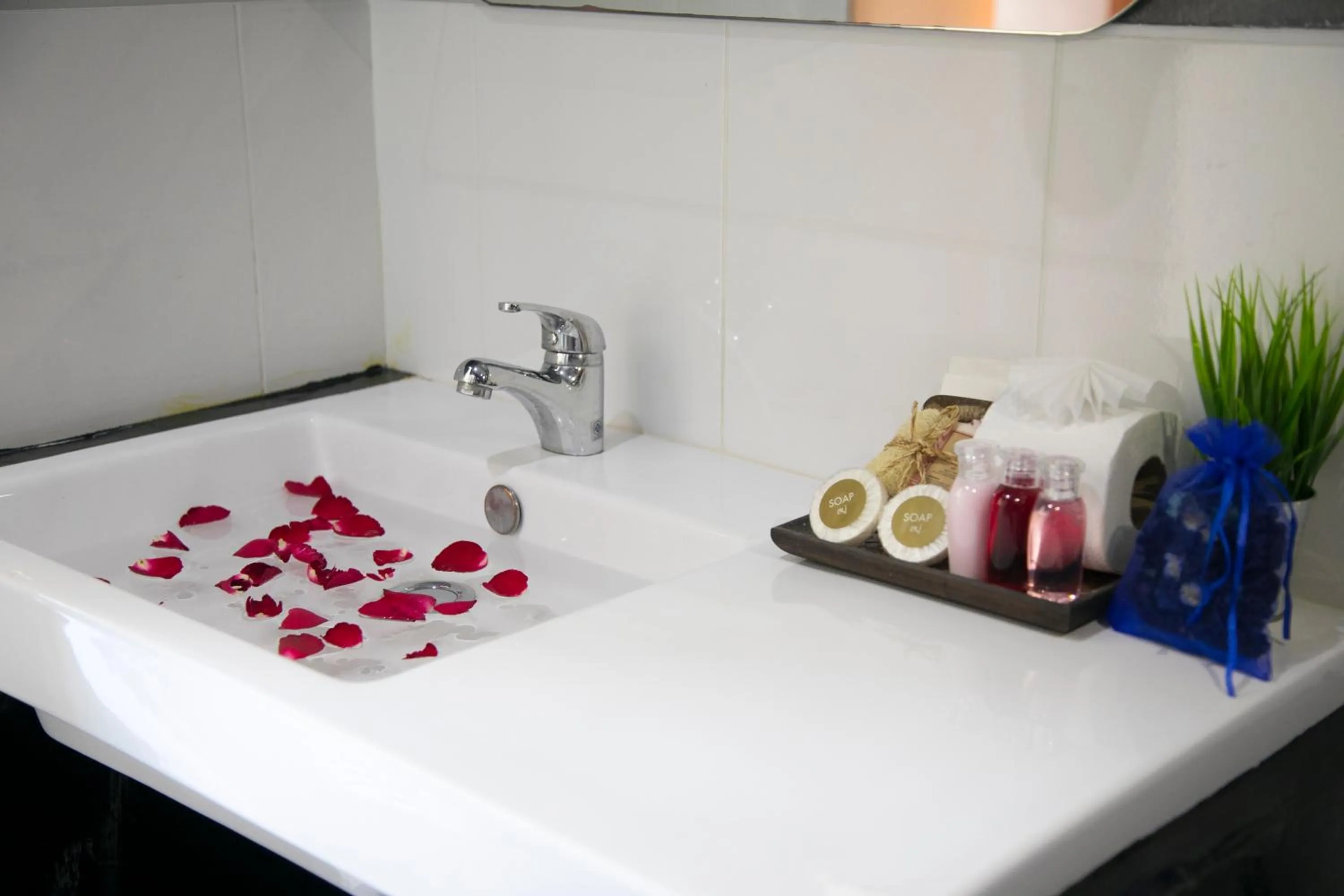 Bathroom in West Key Kamala Apartment