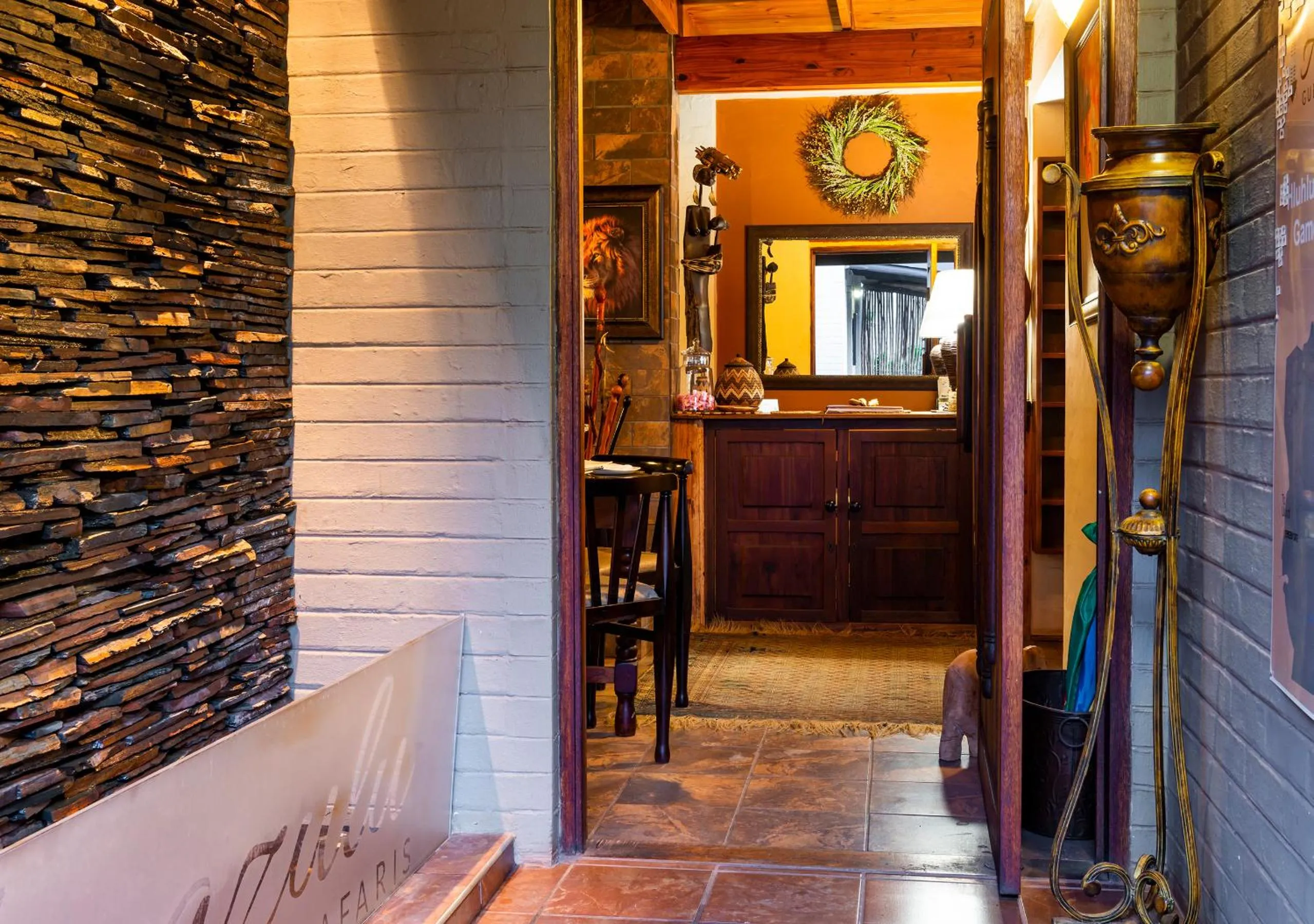 Lobby or reception in Ama Zulu Guesthouse & Safaris