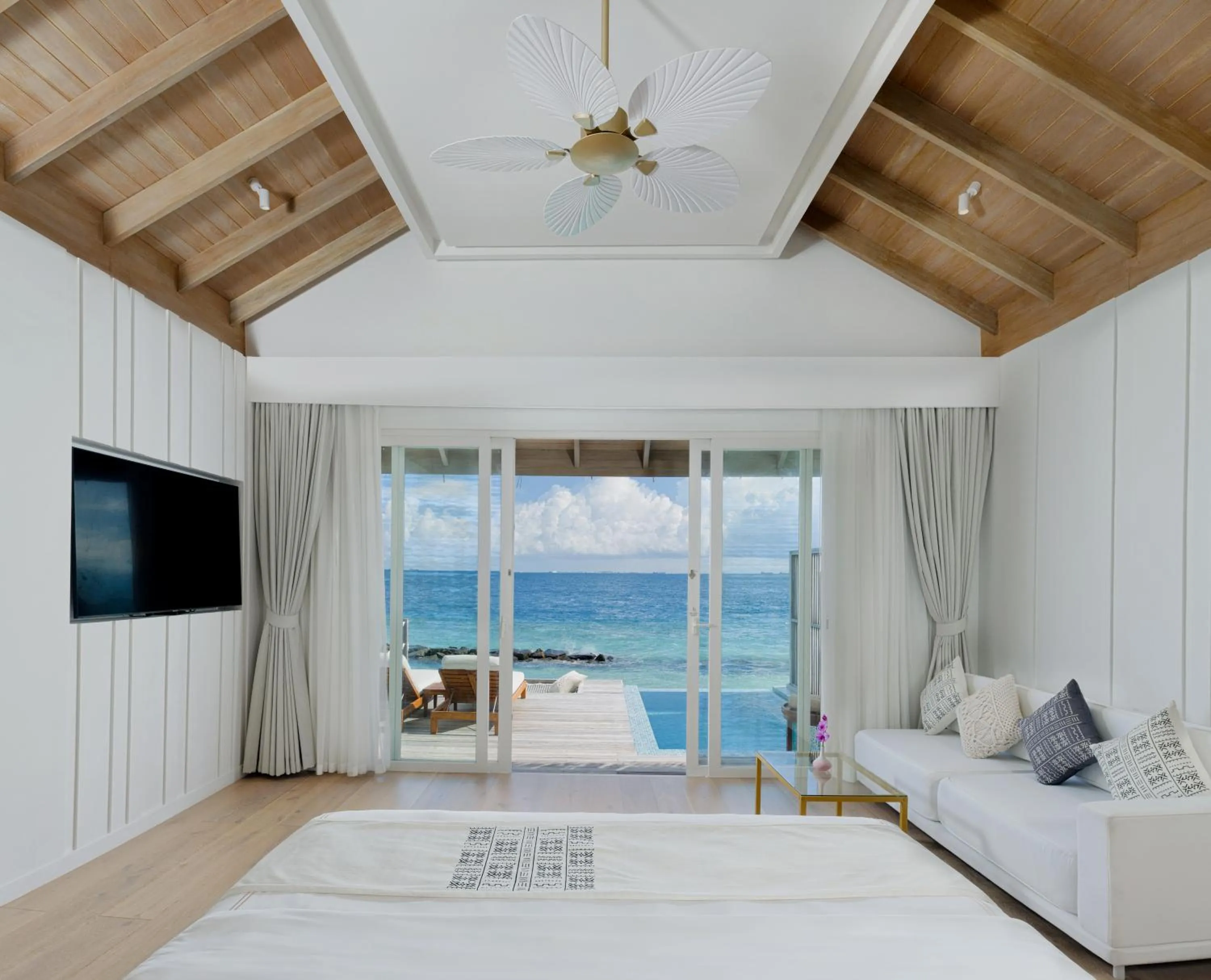TV and multimedia, Bed in Bandos Maldives