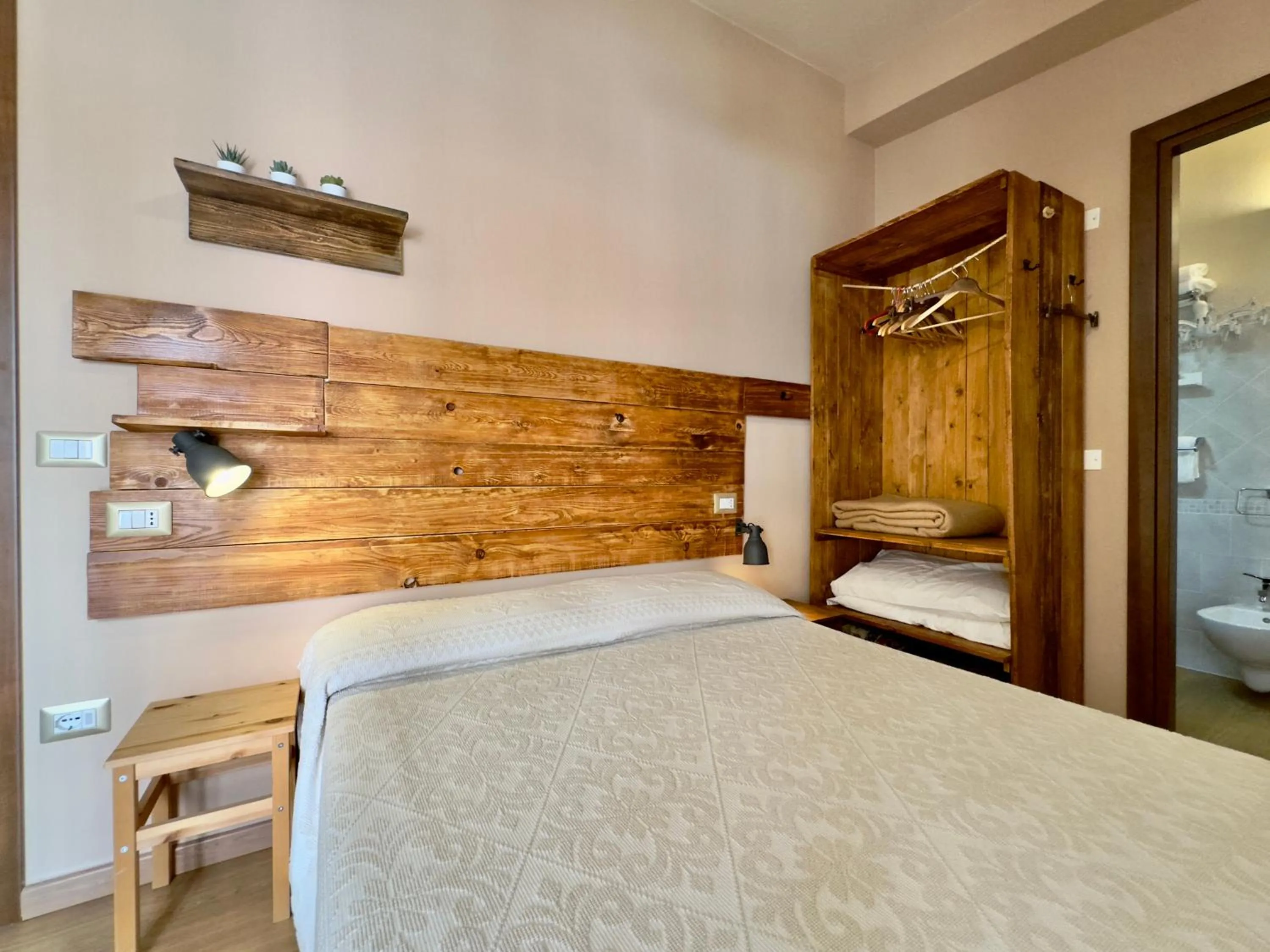 Photo of the whole room, Bed in B&B Selvaggio Blu