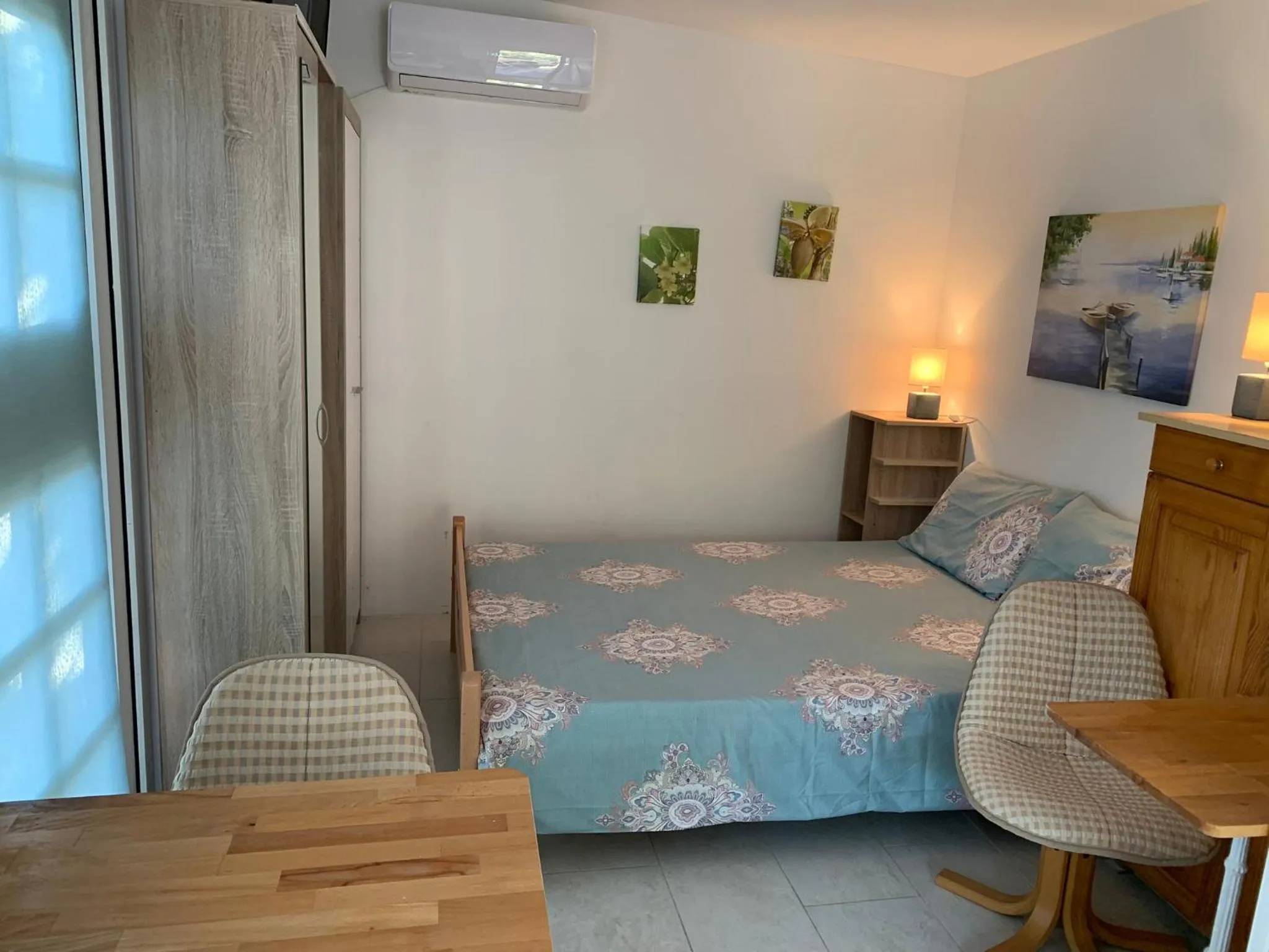 Bed in Apartments Mirian