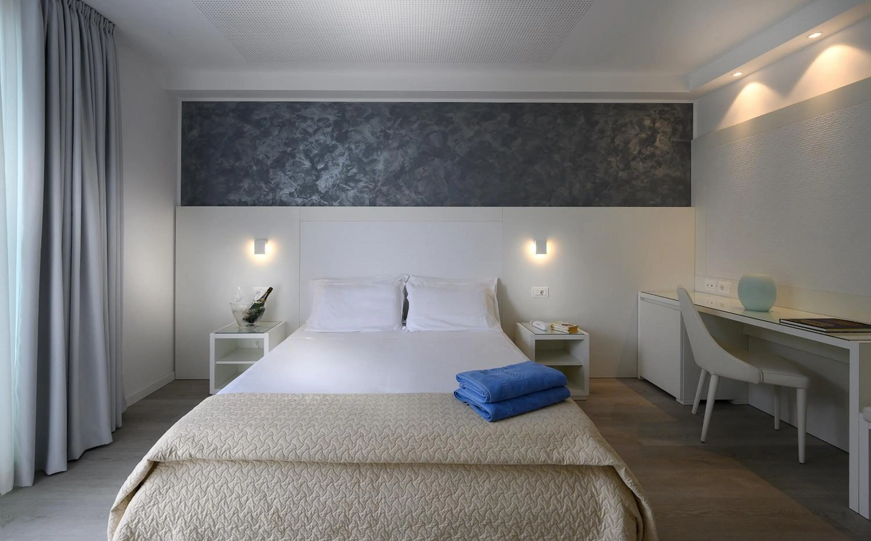 Bed in Grand Hotel Playa