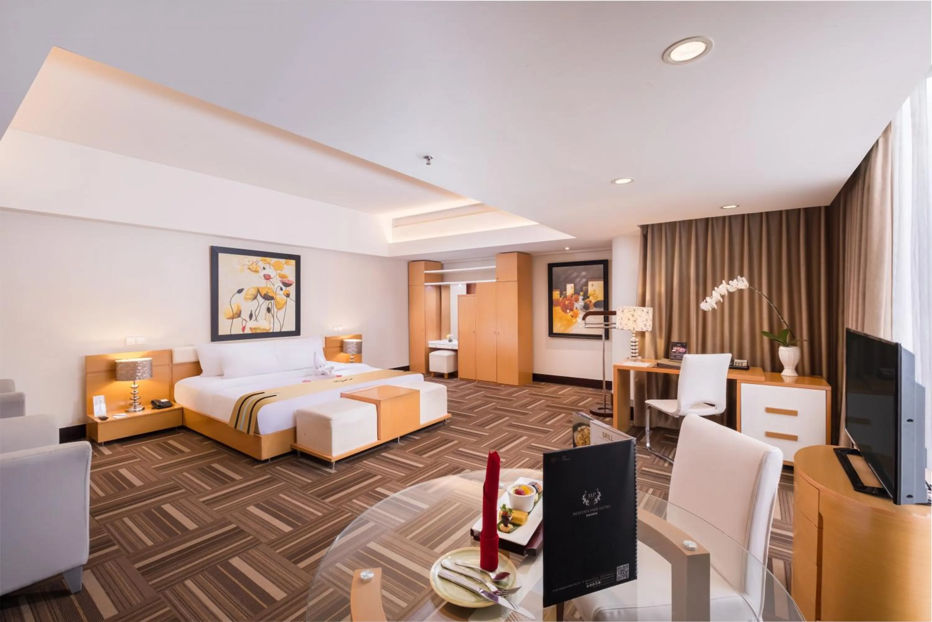 Bed in Merlynn Park Hotel