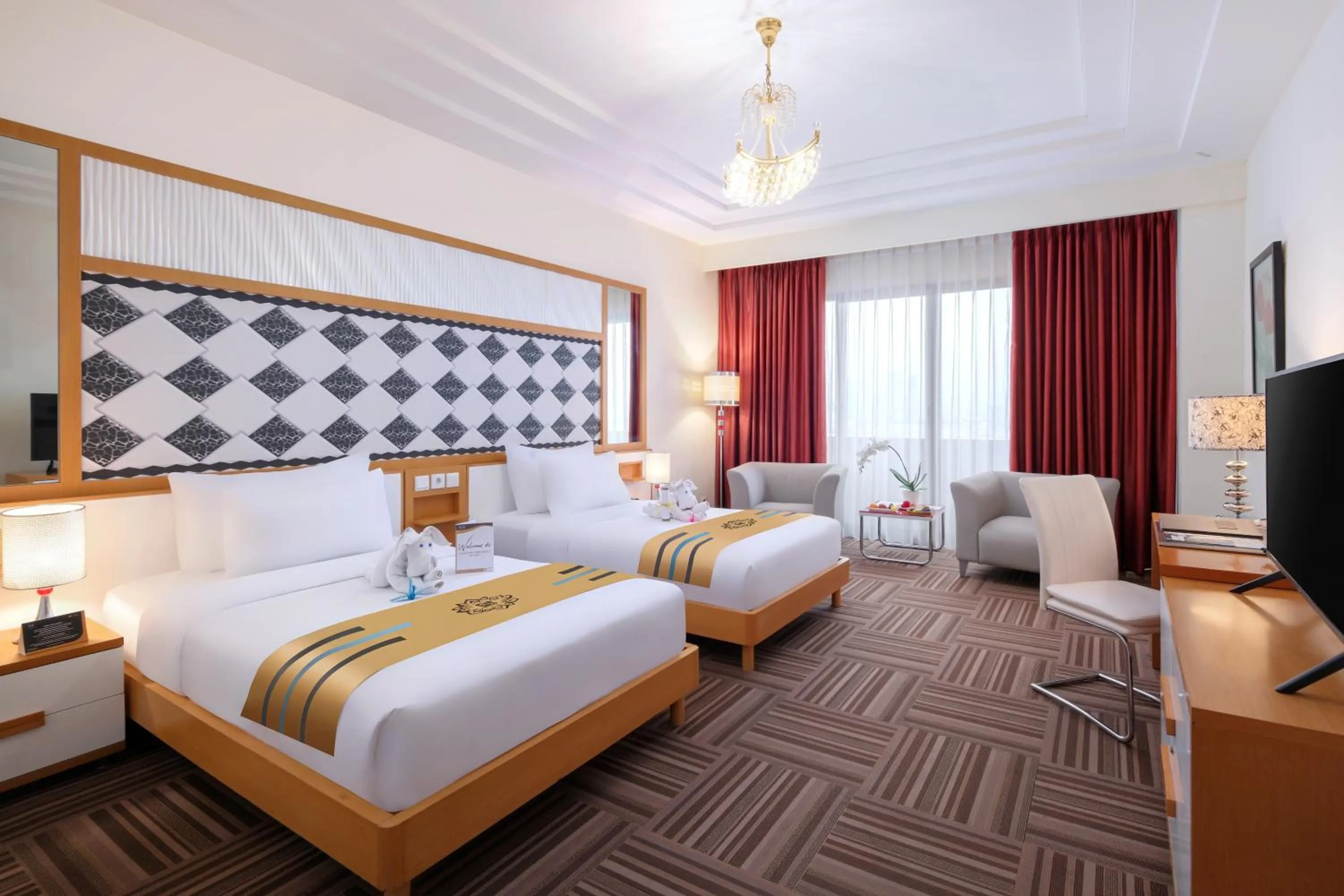 Bed in Merlynn Park Hotel