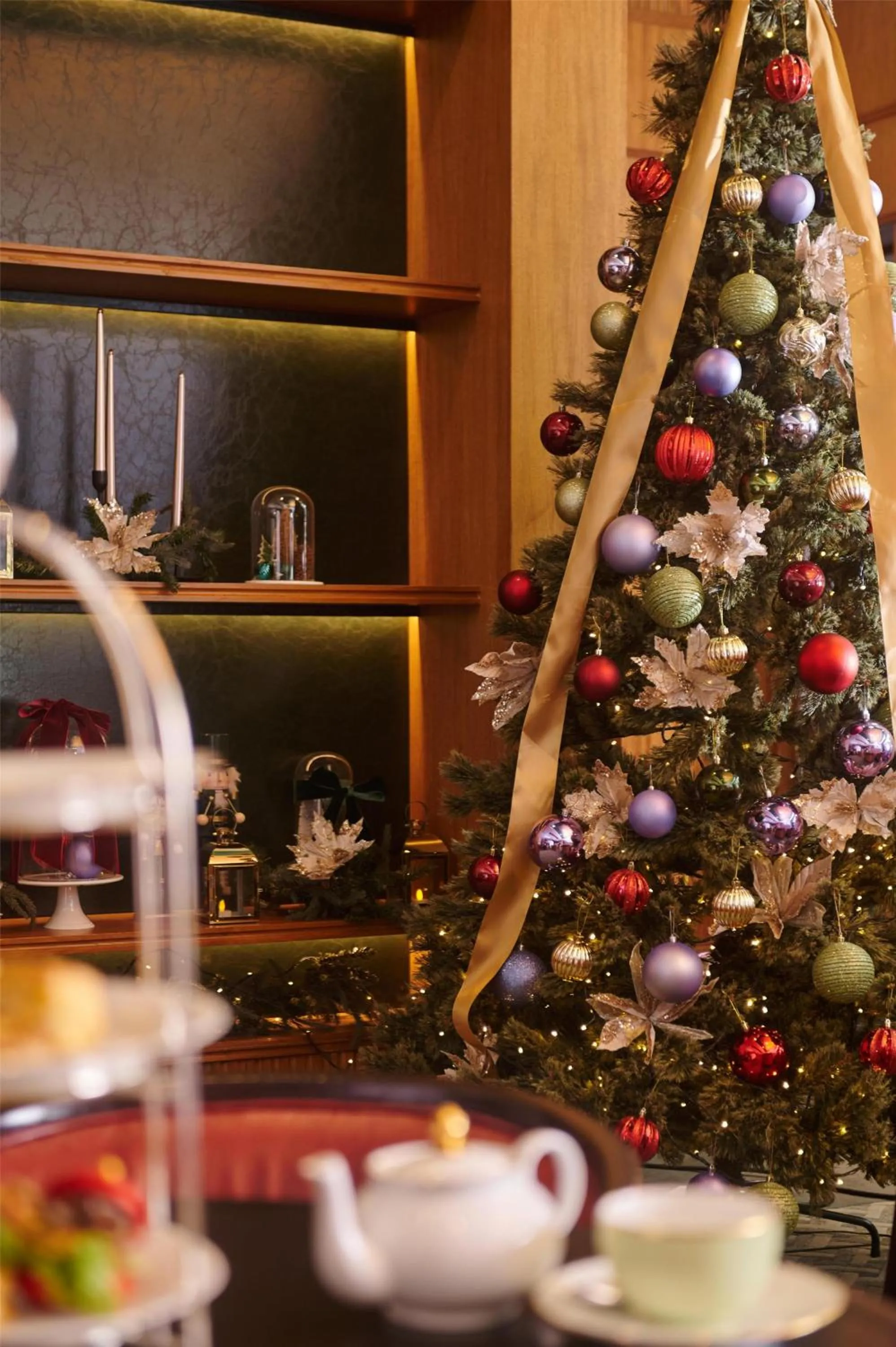 Dining area in Conrad Singapore Orchard